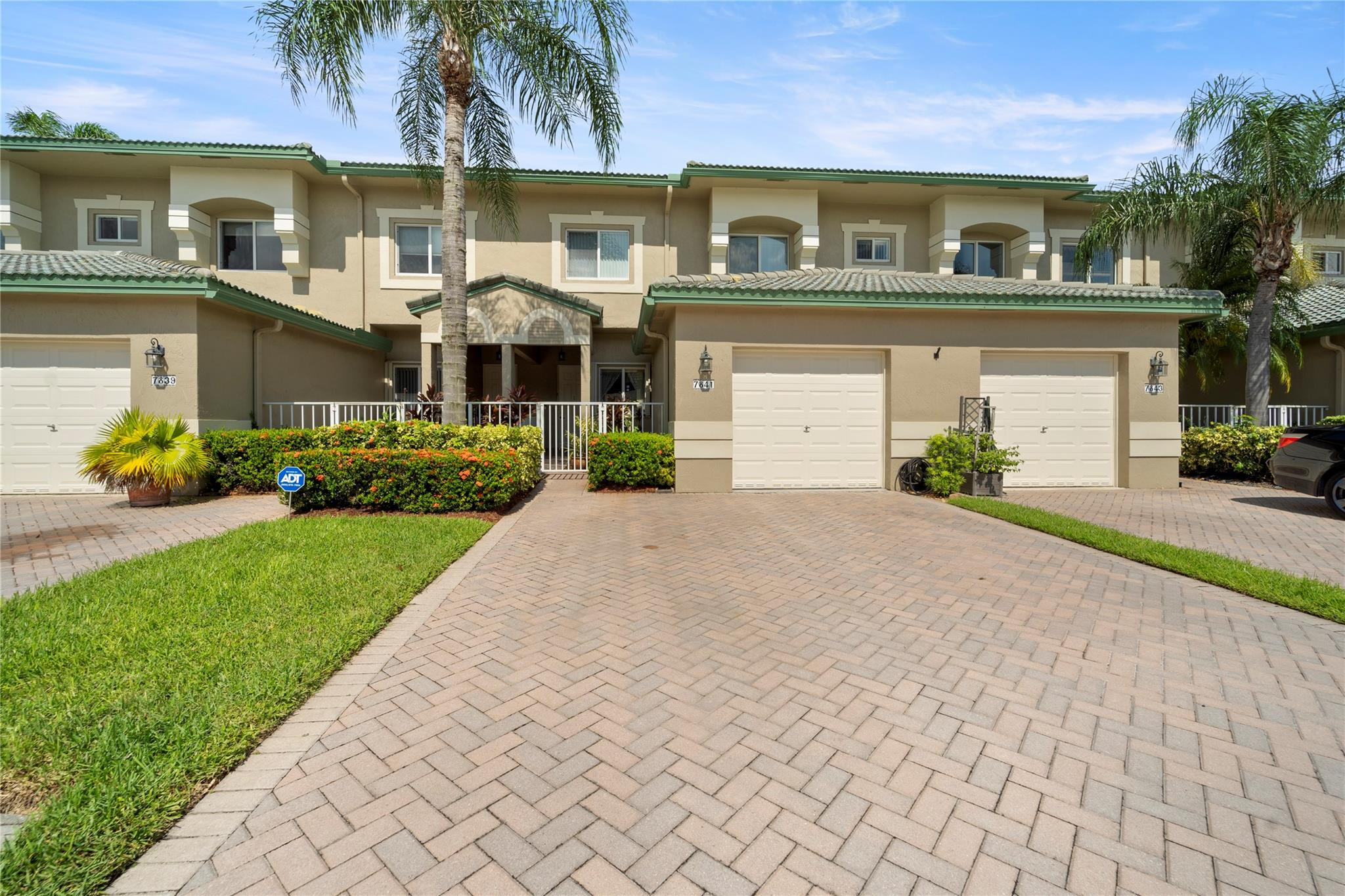 7841 E EXETER BL 102