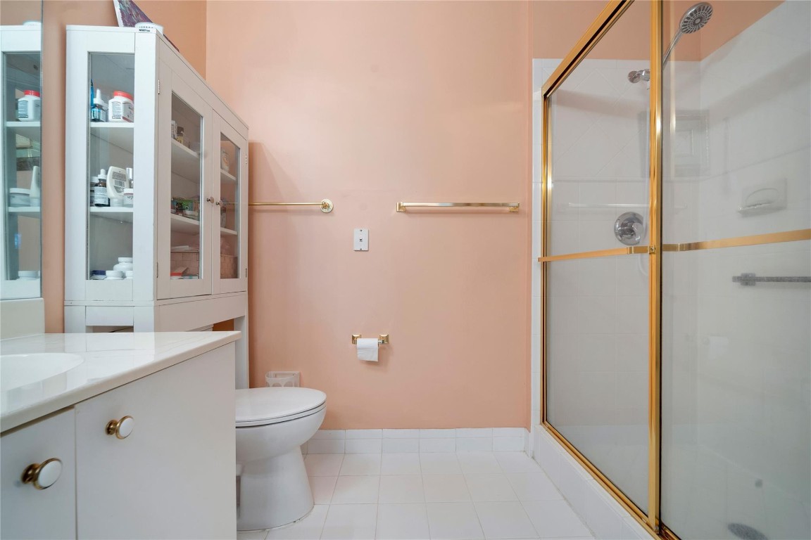 7841 E EXETER BL 102