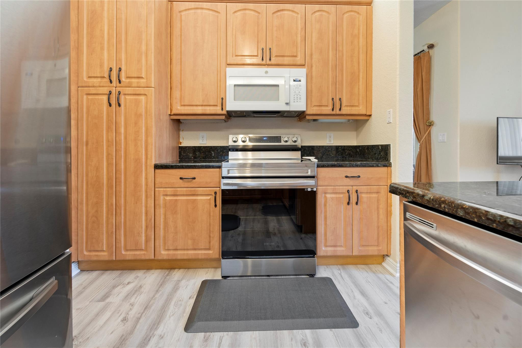 7841 E EXETER BL 102