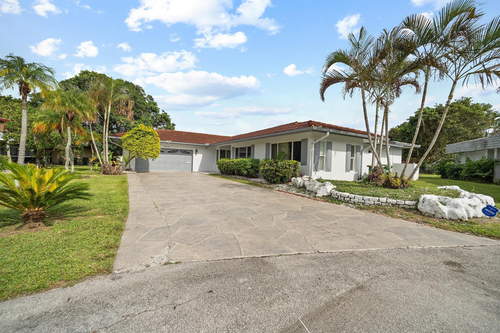 5903 Breadfruit Cir