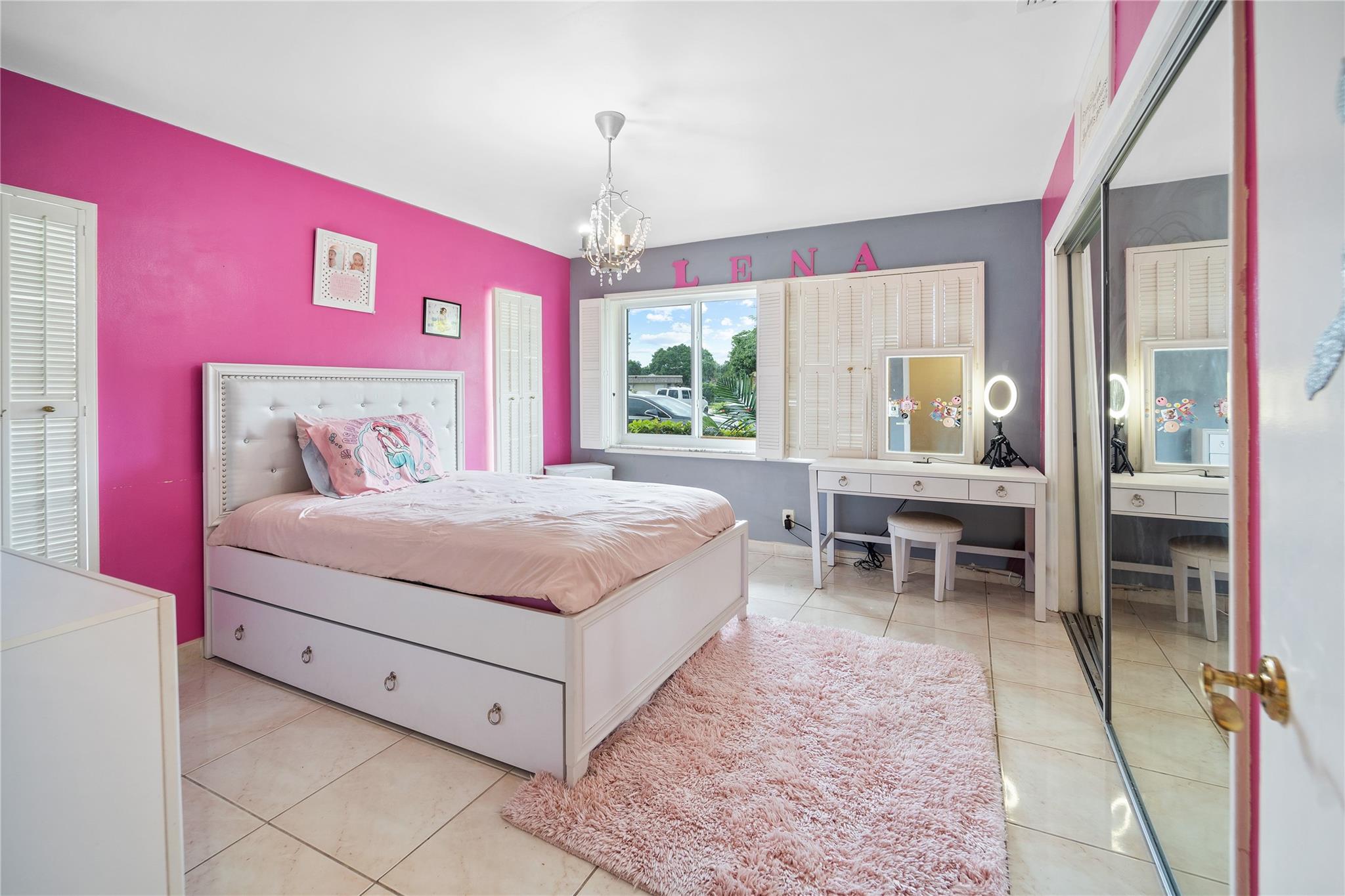 5903 Breadfruit Cir