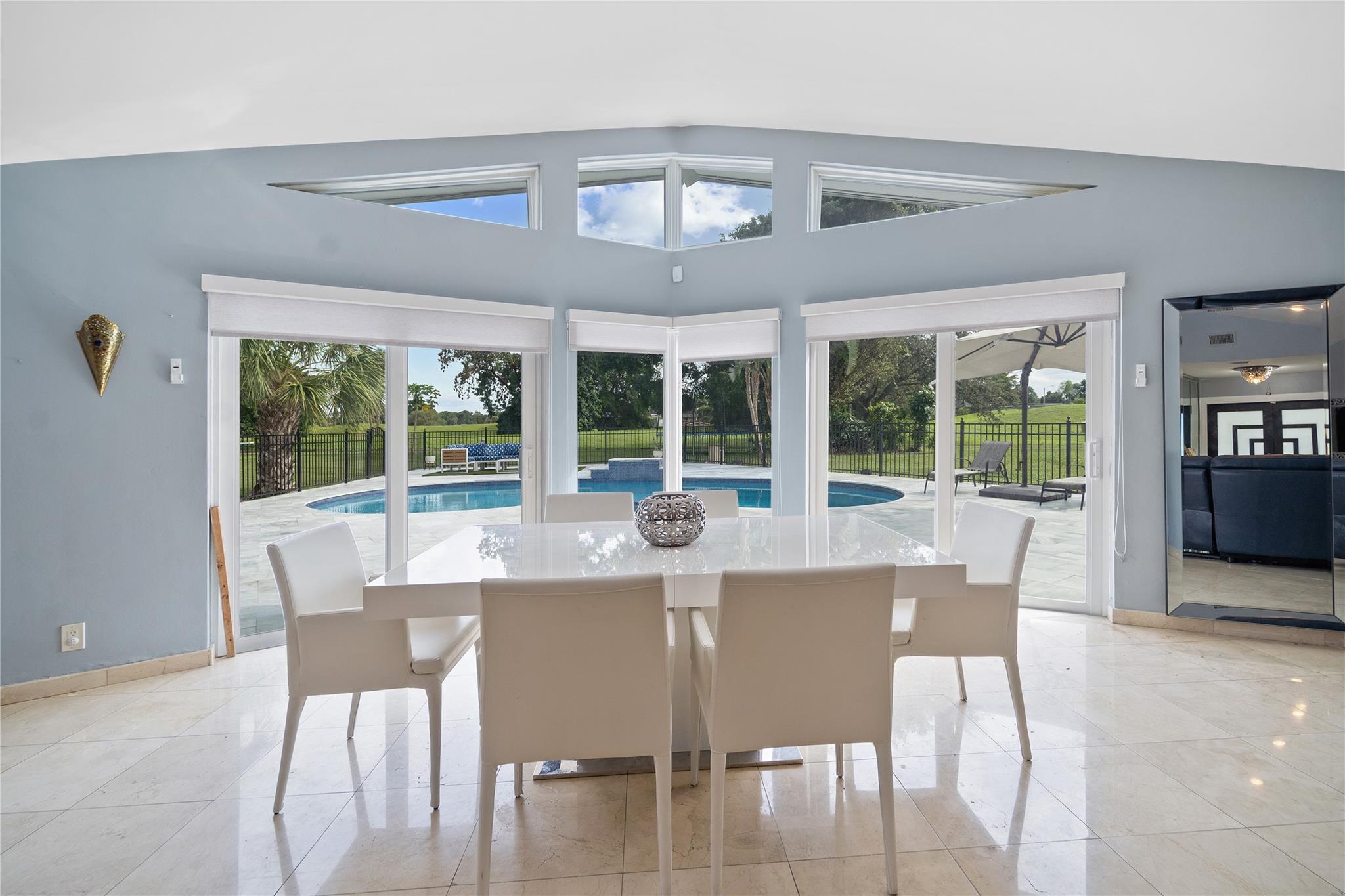 5903 Breadfruit Cir