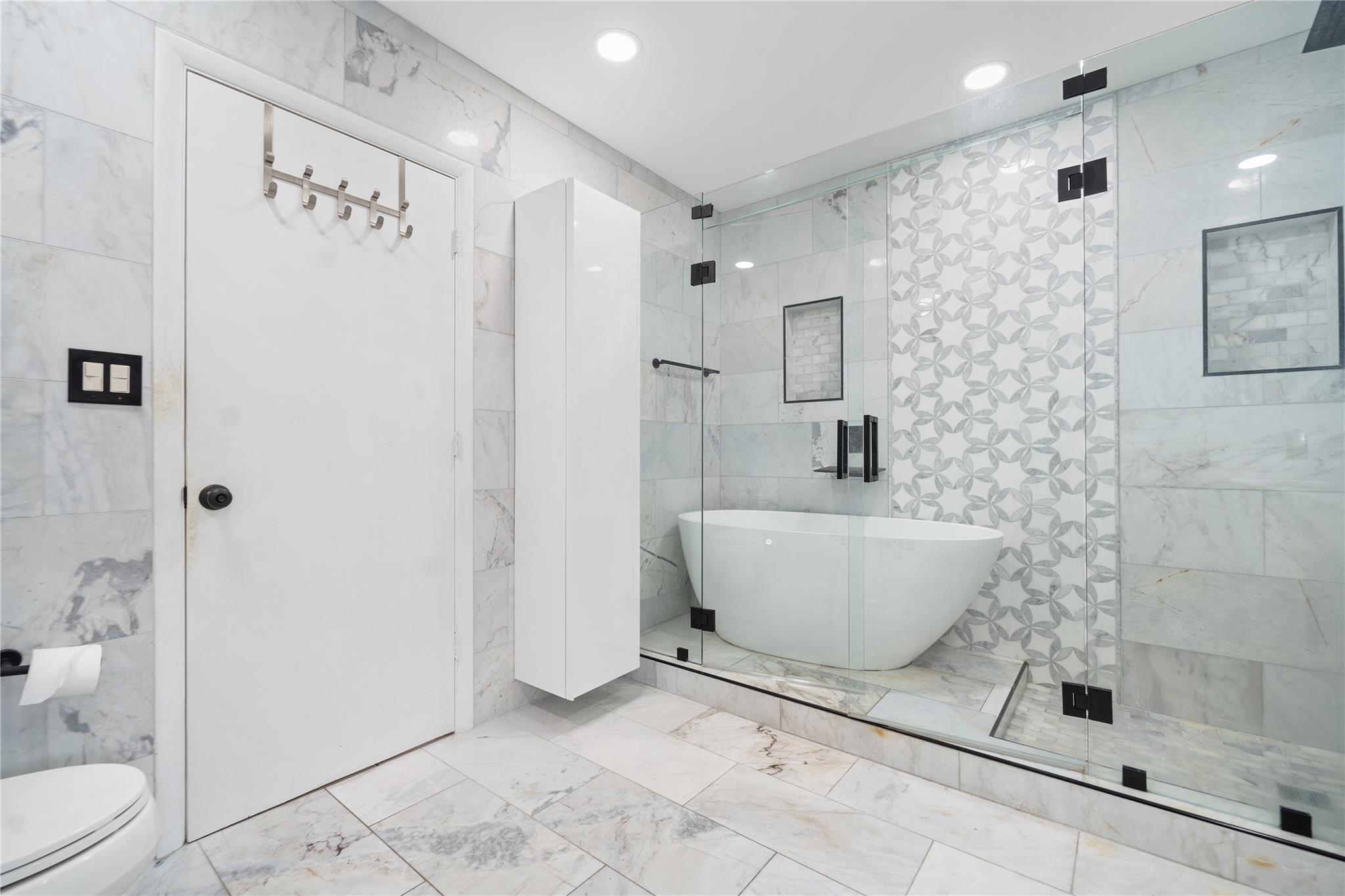 5903 Breadfruit Cir