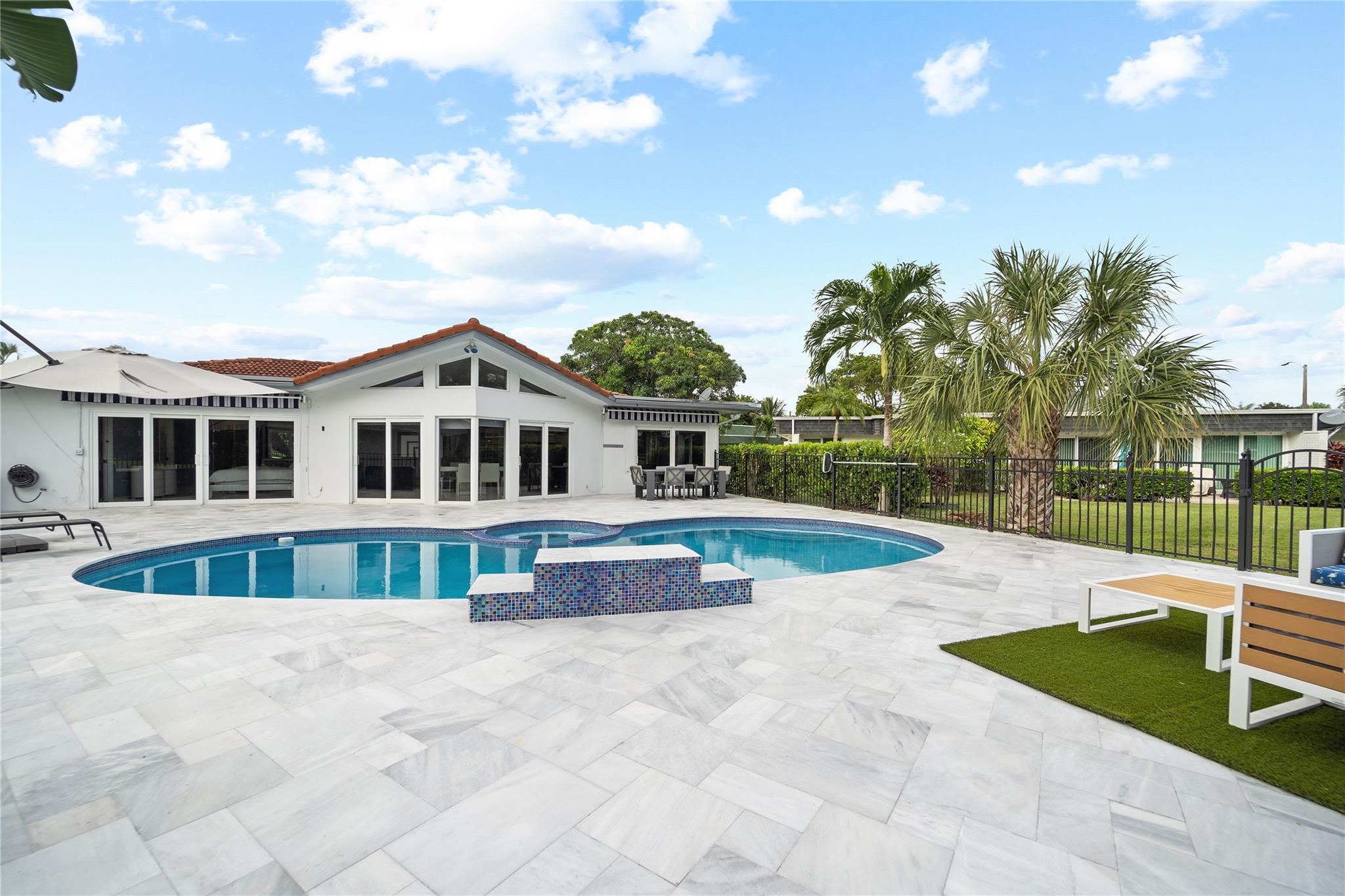 5903 Breadfruit Cir