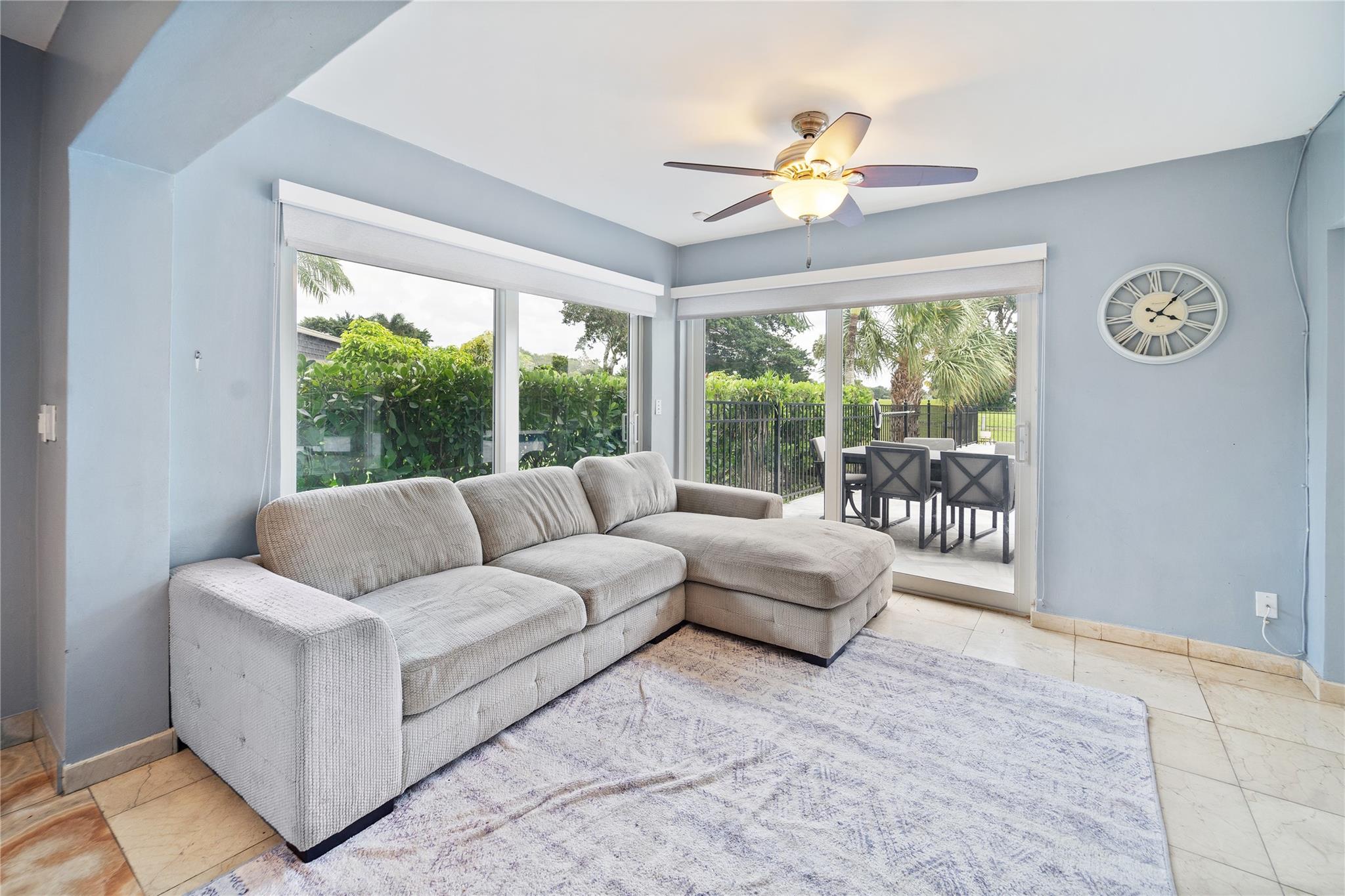 5903 Breadfruit Cir