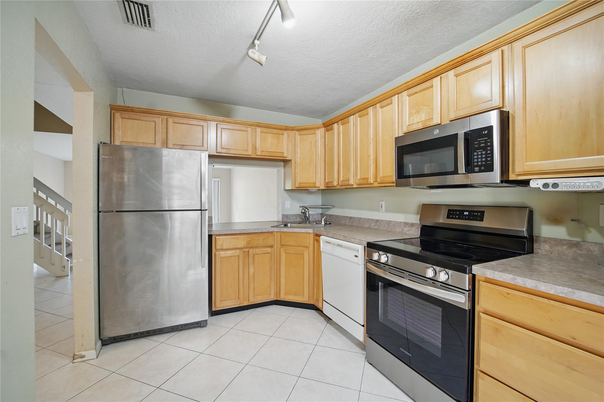 4322 N CARAMBOLA CIR N 4322