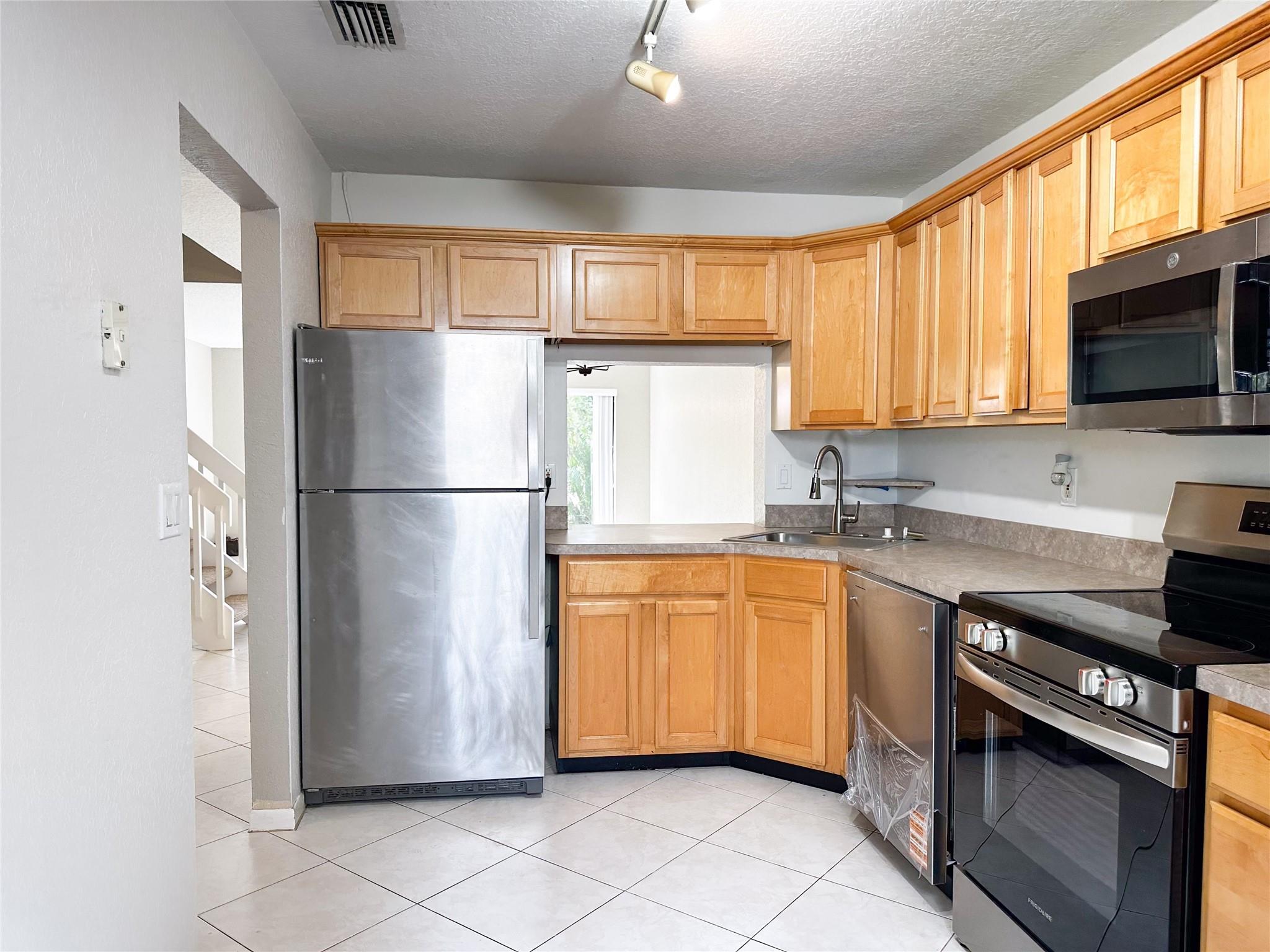 4322 N CARAMBOLA CIR N 4322