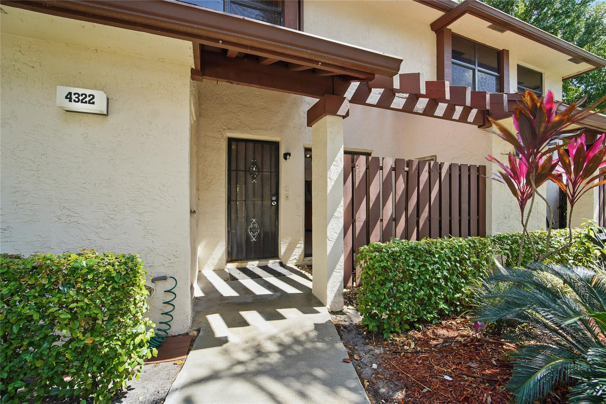 4322 N CARAMBOLA CIR N 4322