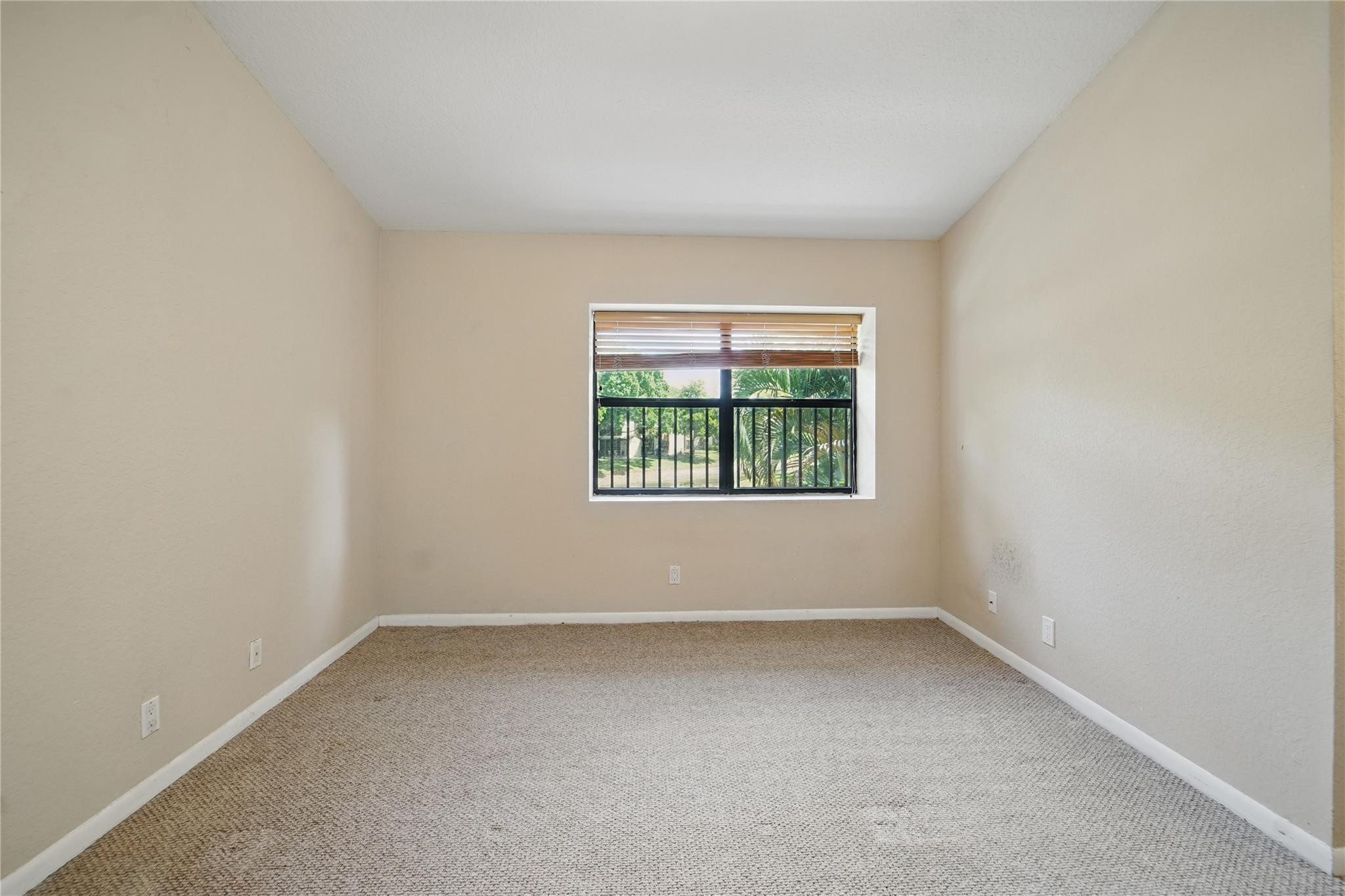 4322 N CARAMBOLA CIR N 4322