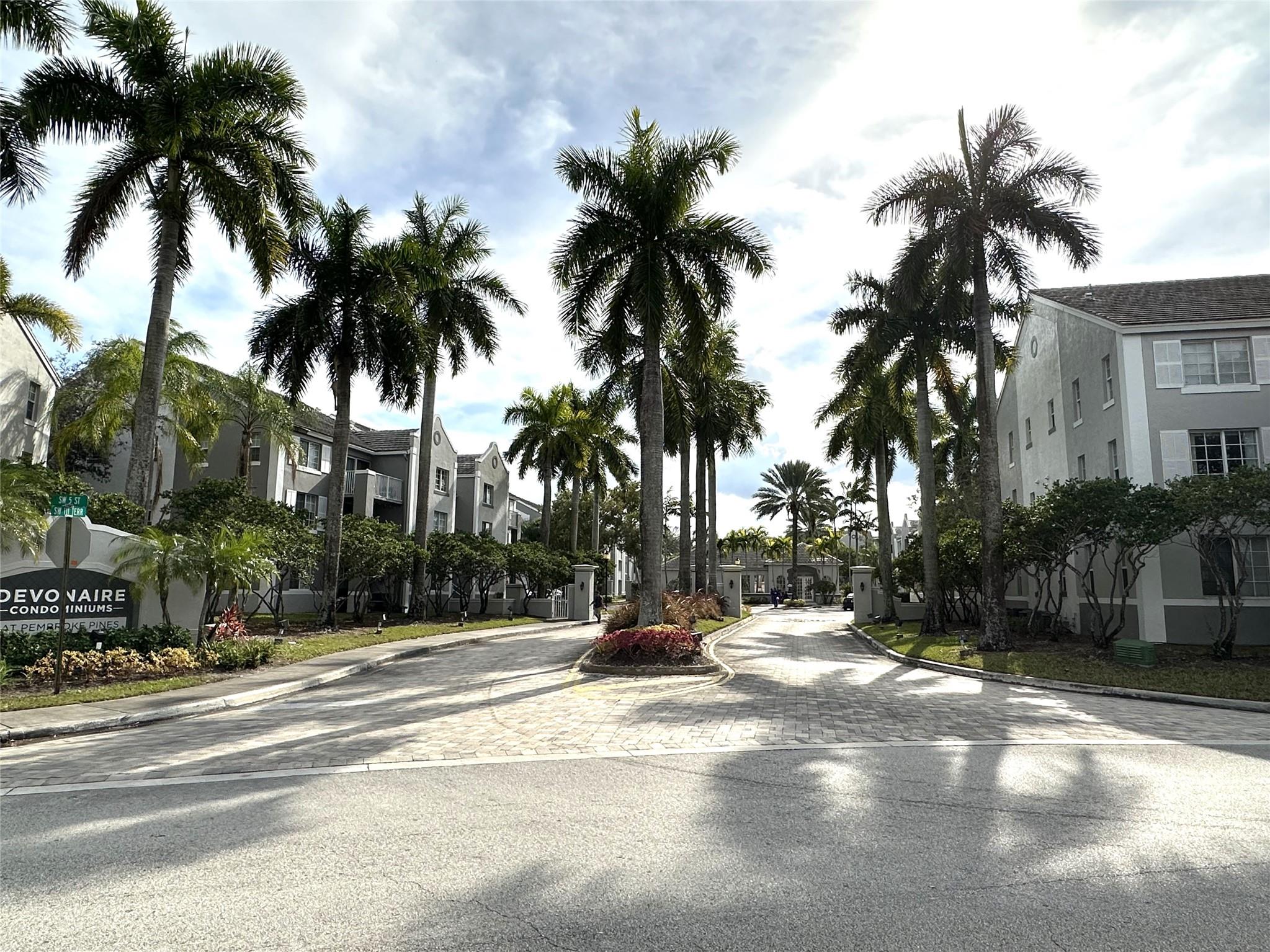 11133 SW 8 ST 306
