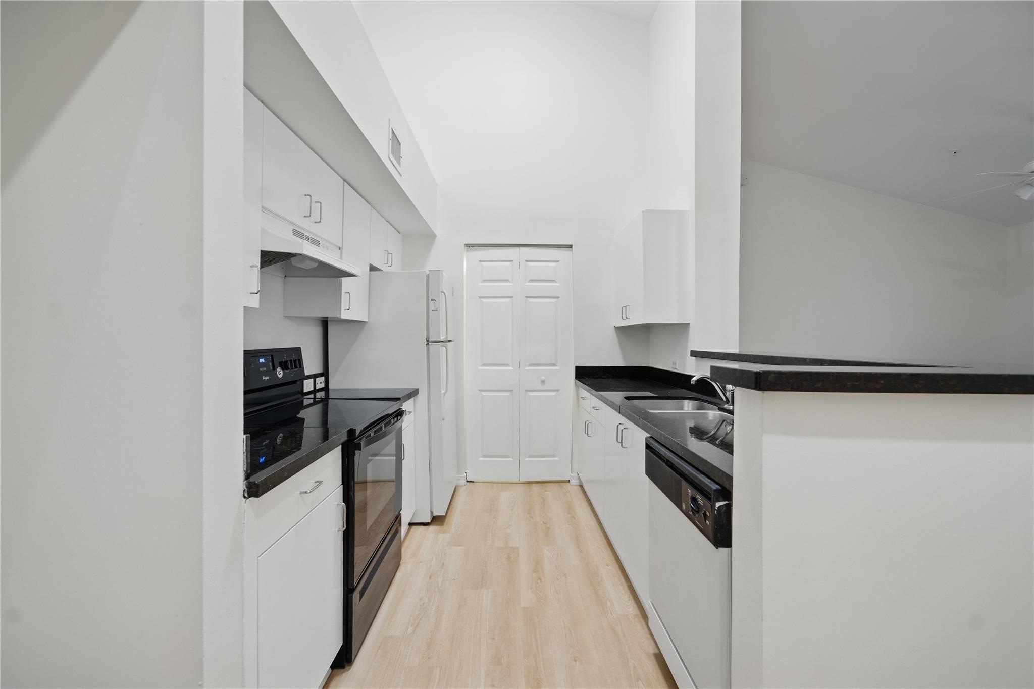 11133 SW 8 ST 306