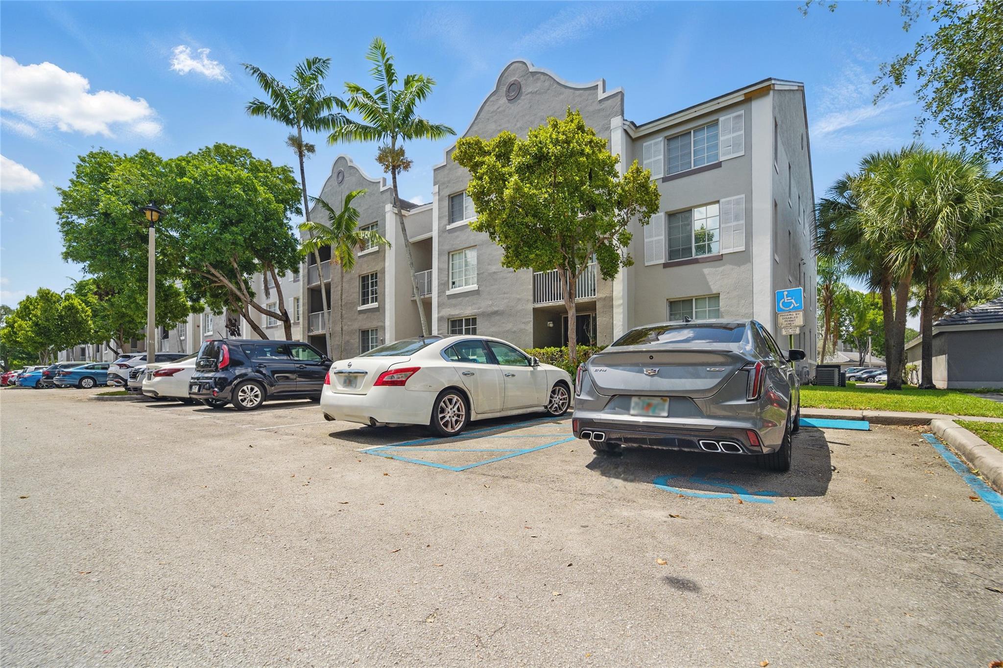 11133 SW 8 ST 306