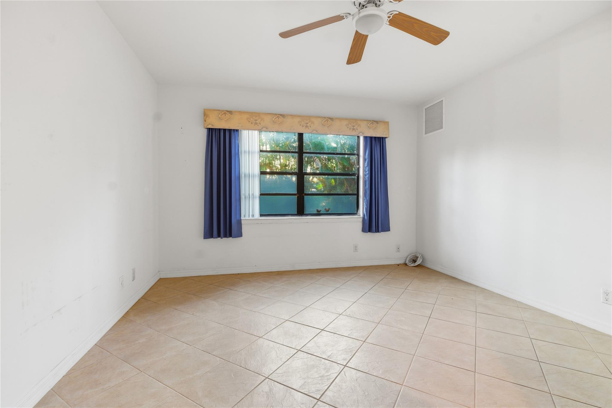140 S Cypress Road 113