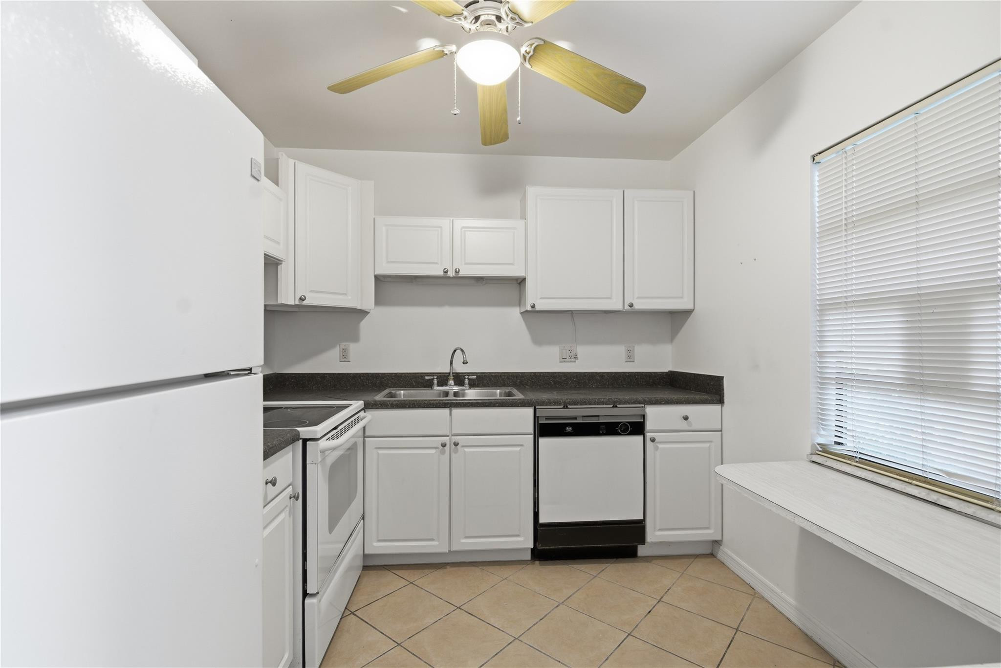 140 S Cypress Road 113