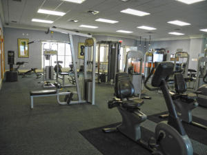 2650 Lake Shore Drive 1205