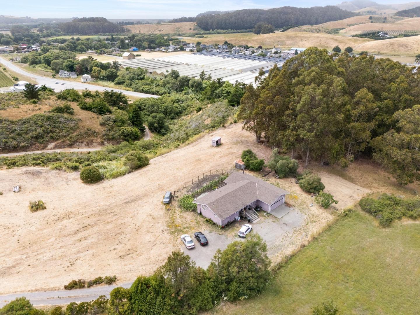 5677 Cloverdale Road