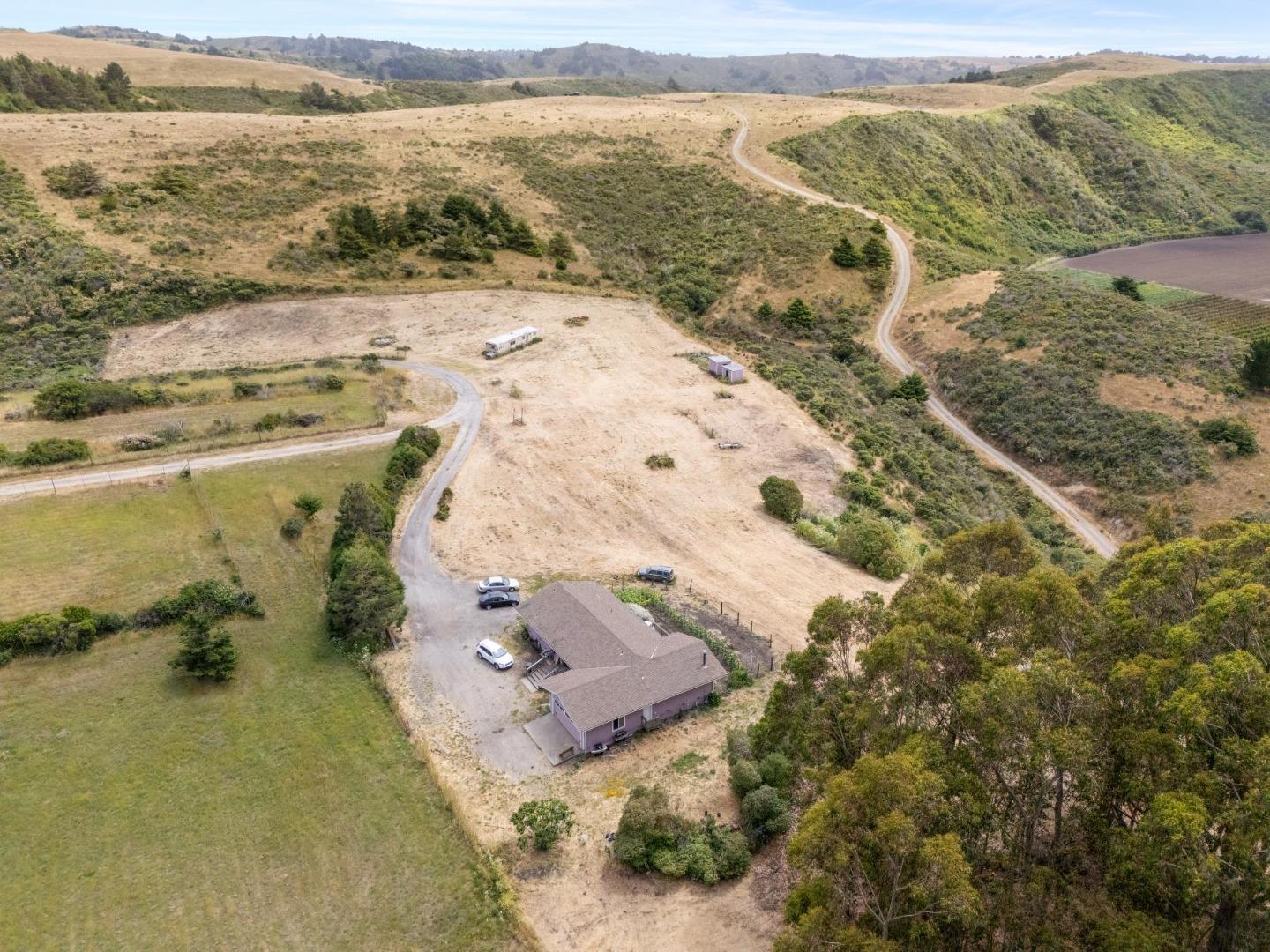 5677 Cloverdale Road
