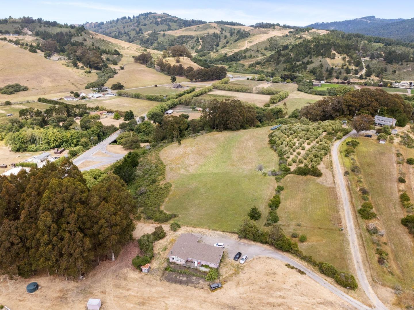 5677 Cloverdale Road