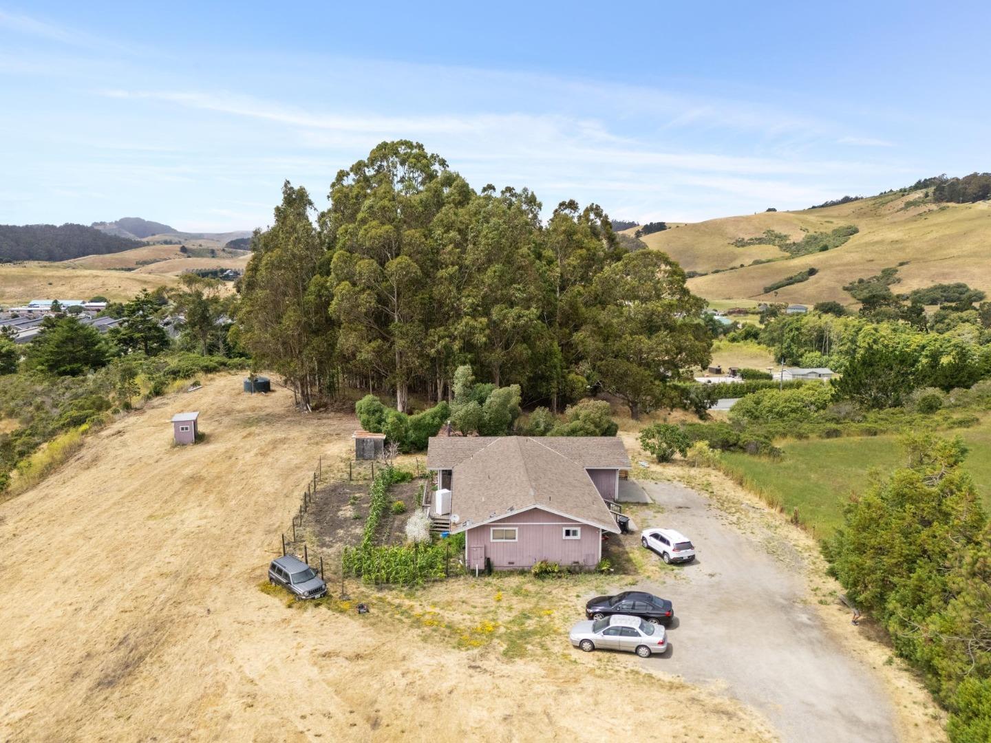 5677 Cloverdale Road