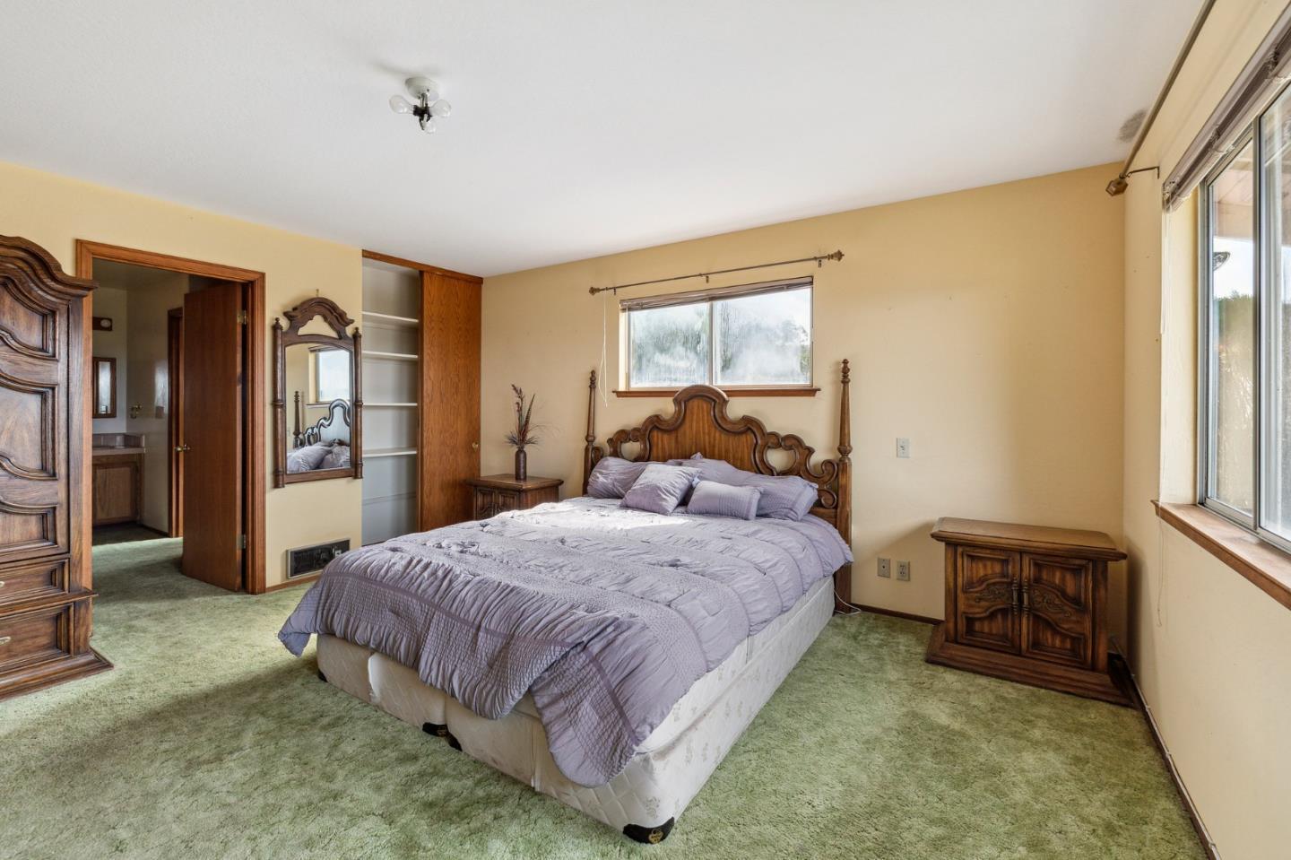 5677 Cloverdale Road