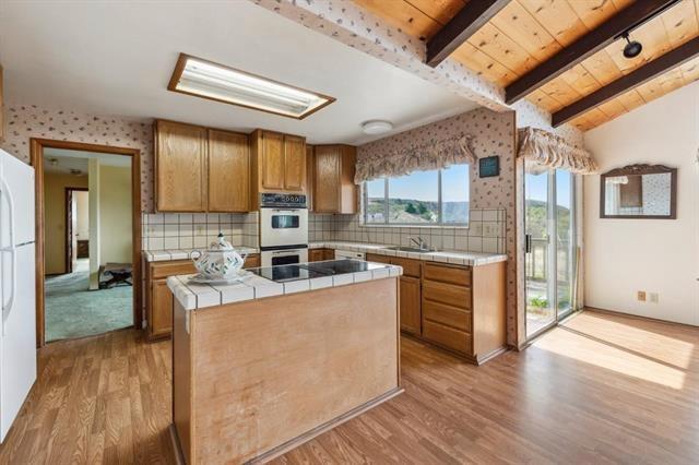 5677 Cloverdale Road