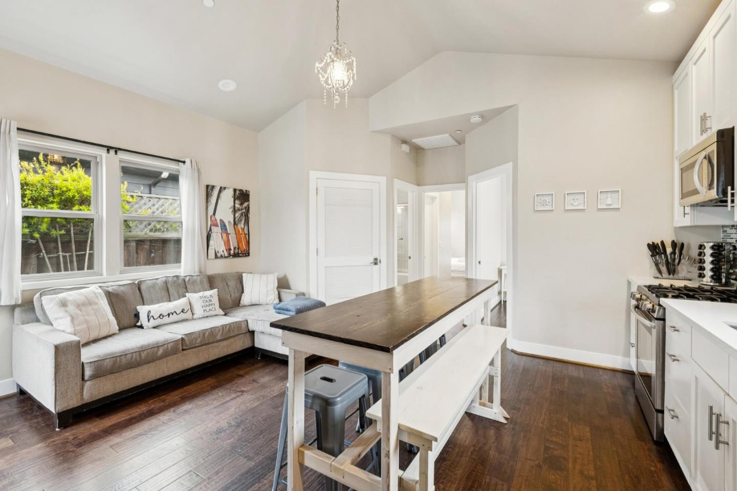 408 Belleville BLVD