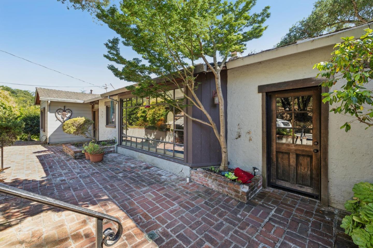 496 Raymundo DR