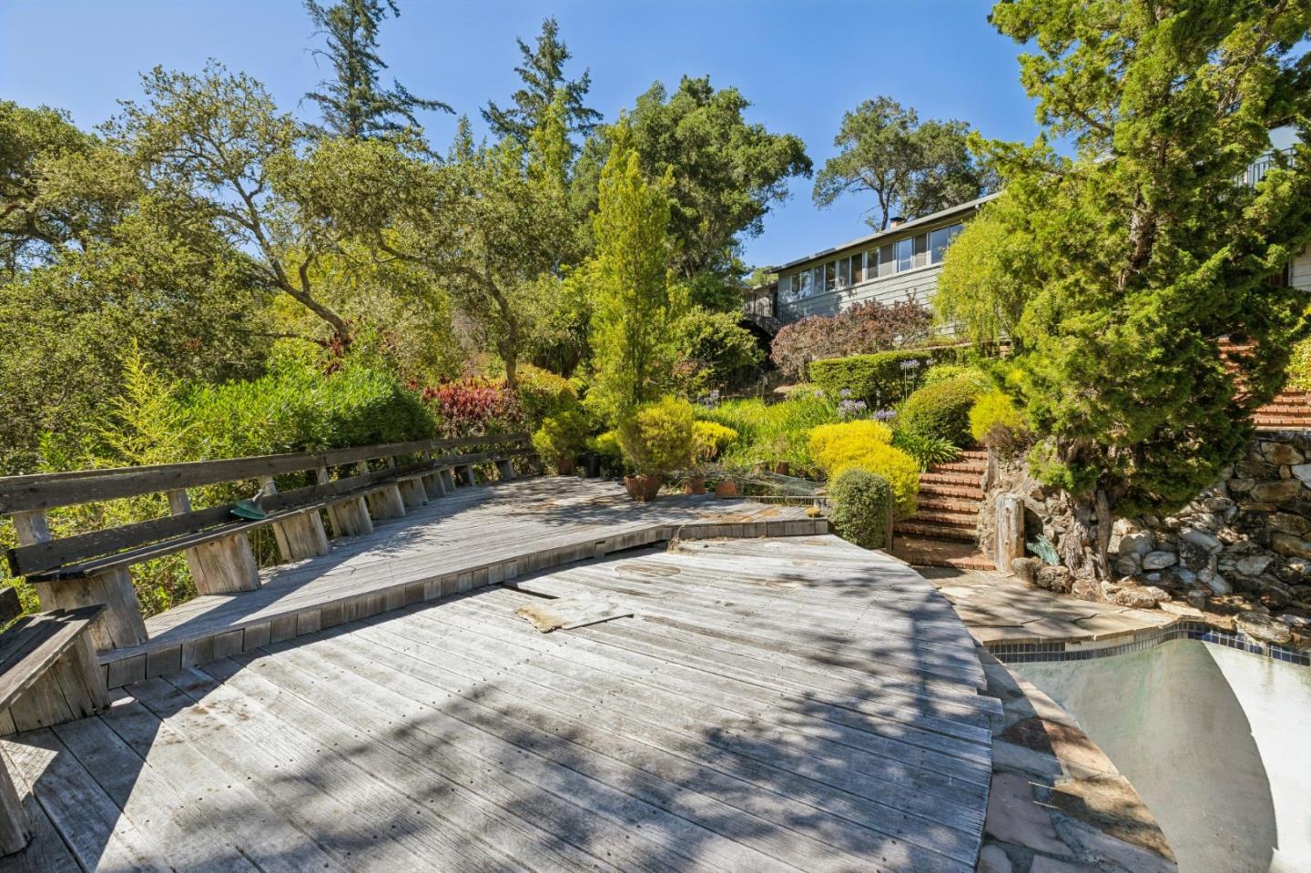 496 Raymundo DR