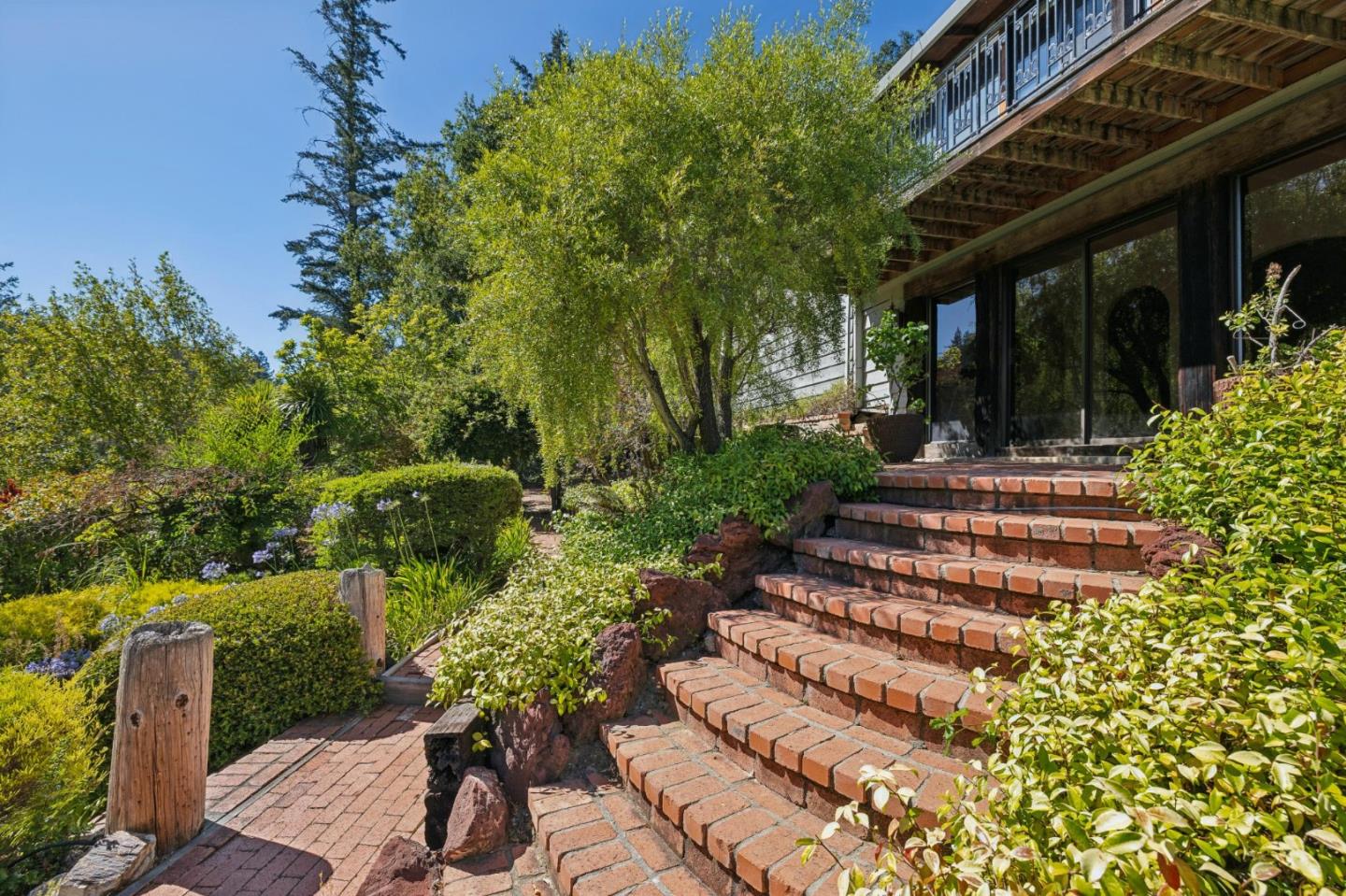 496 Raymundo DR