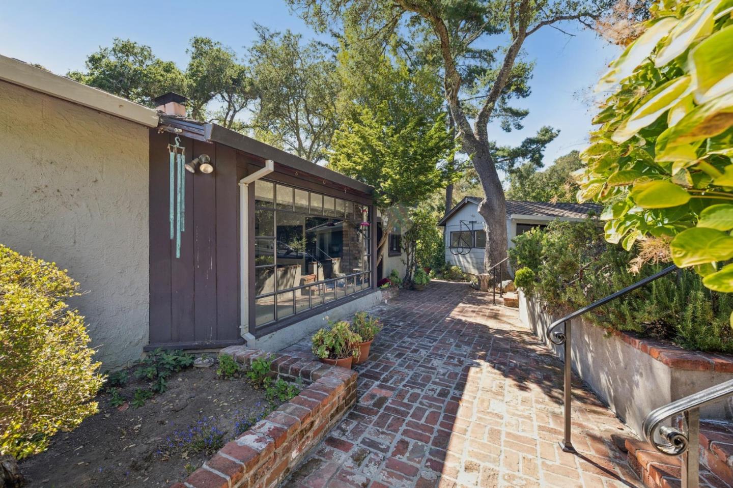 496 Raymundo DR
