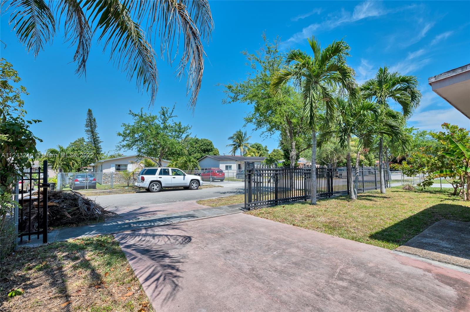 578 NW 112th St