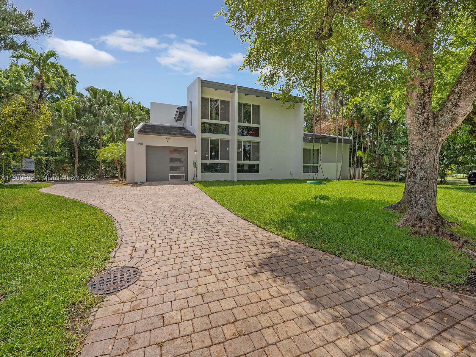 690 Bird Rd # 690