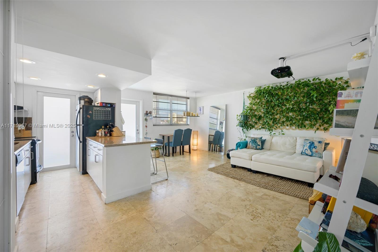 360 Meridian Ave # 5D