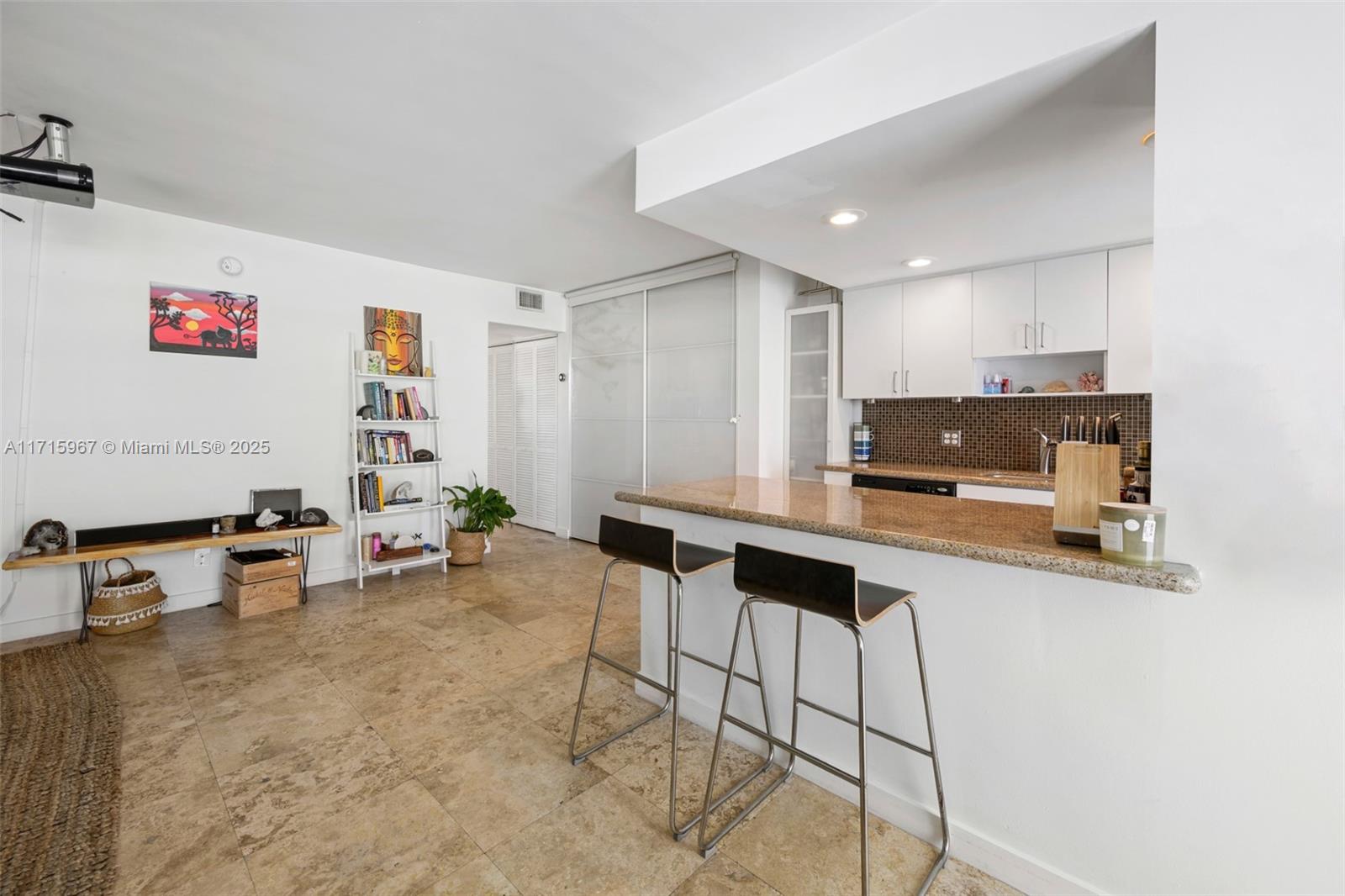 360 Meridian Ave # 5D