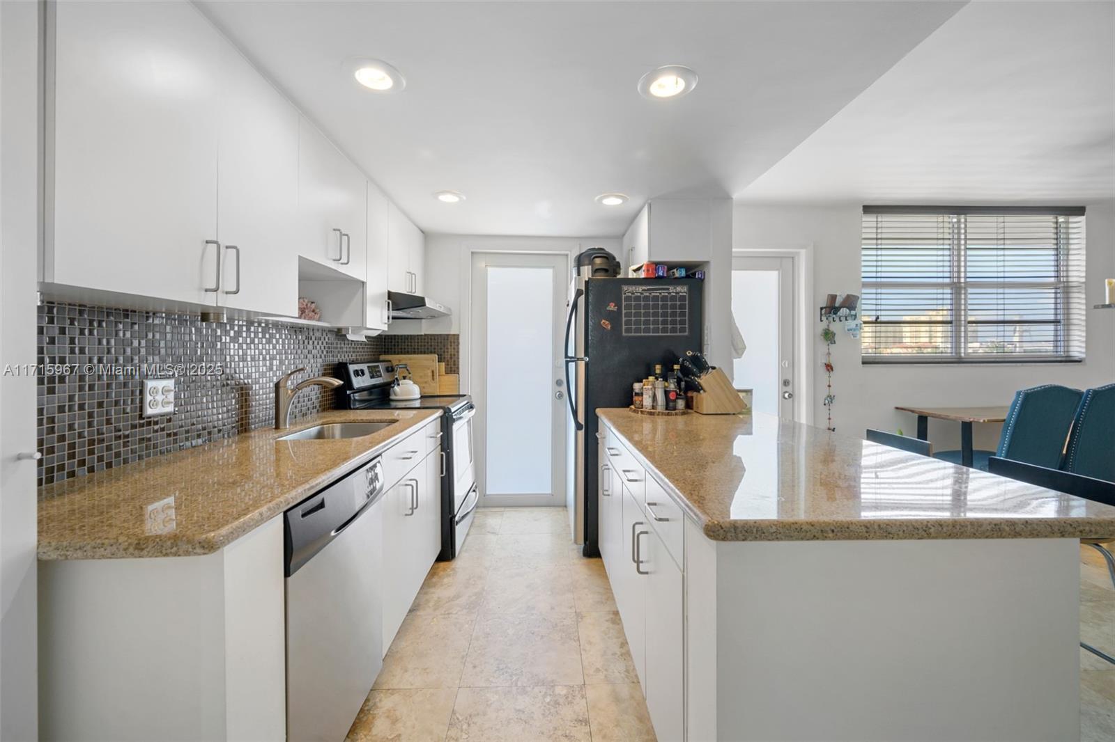 360 Meridian Ave # 5D