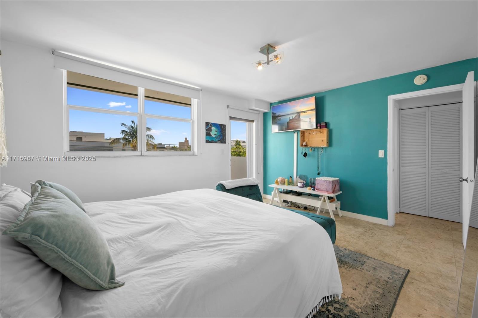 360 Meridian Ave # 5D
