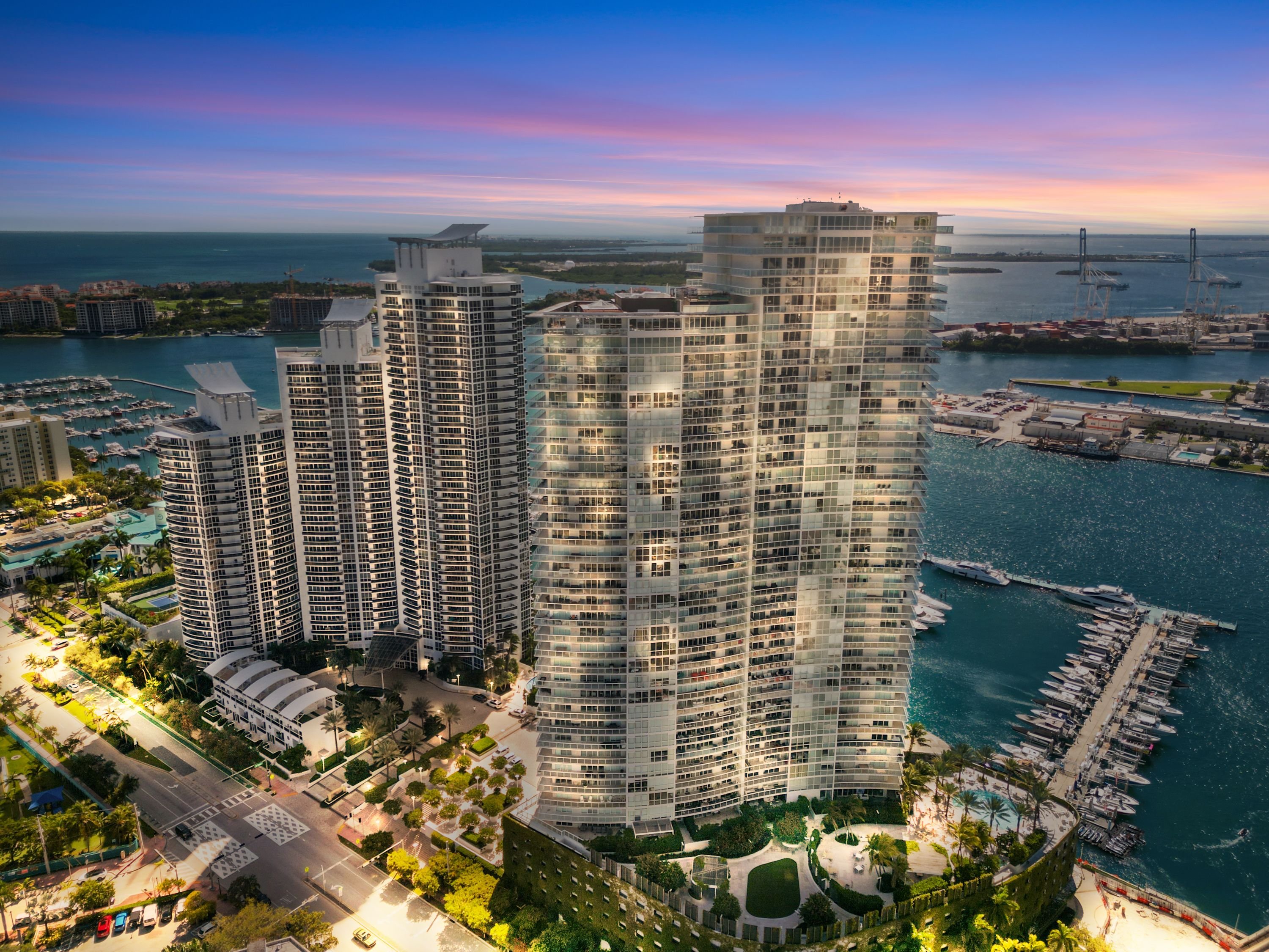 450 Alton Rd Unit# 906