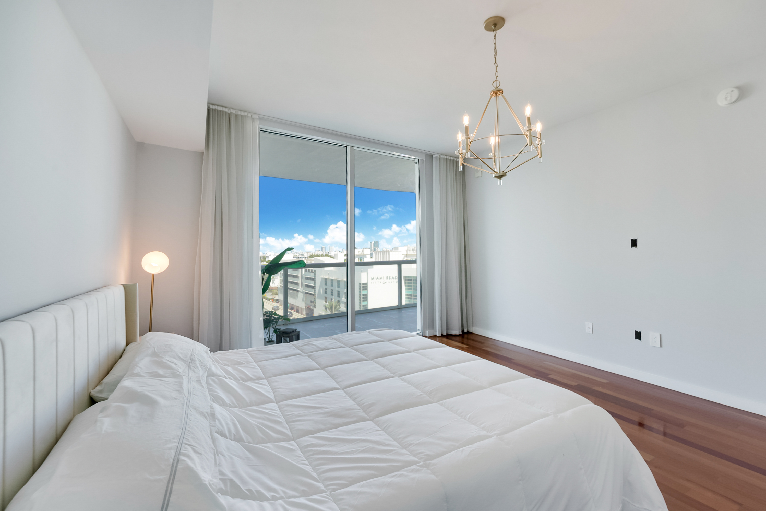 450 Alton Rd Unit# 906