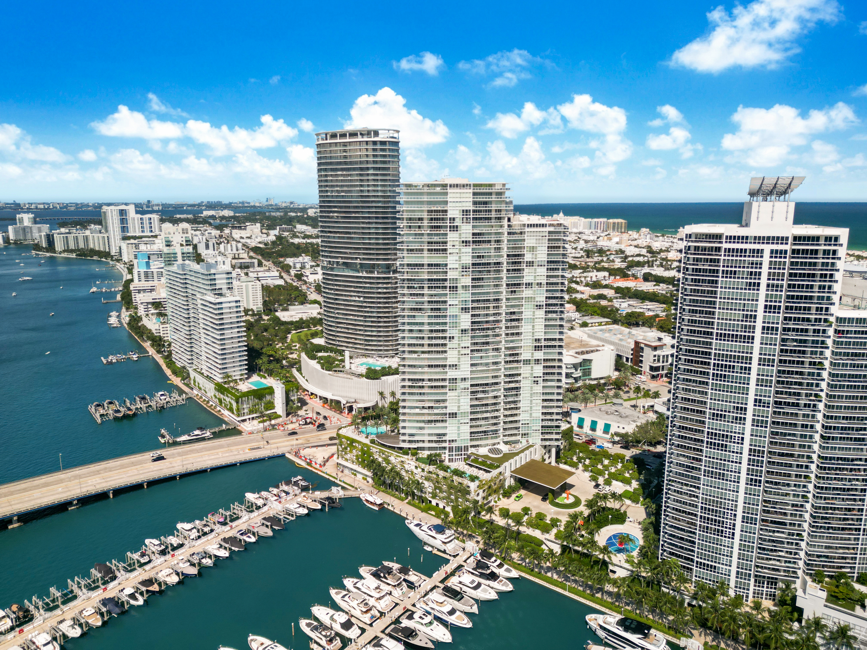 450 Alton Rd Unit# 906