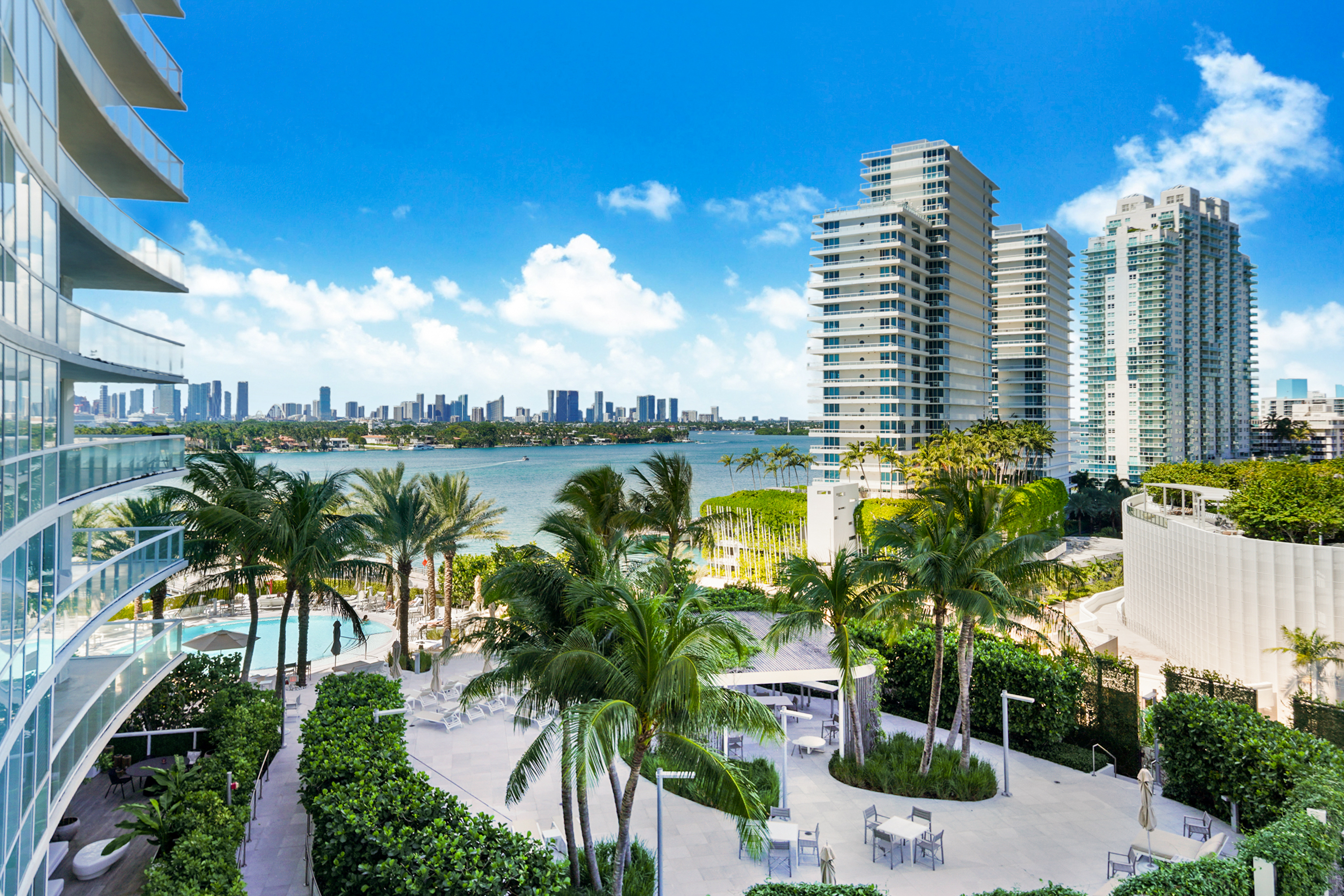 450 Alton Rd Unit# 906