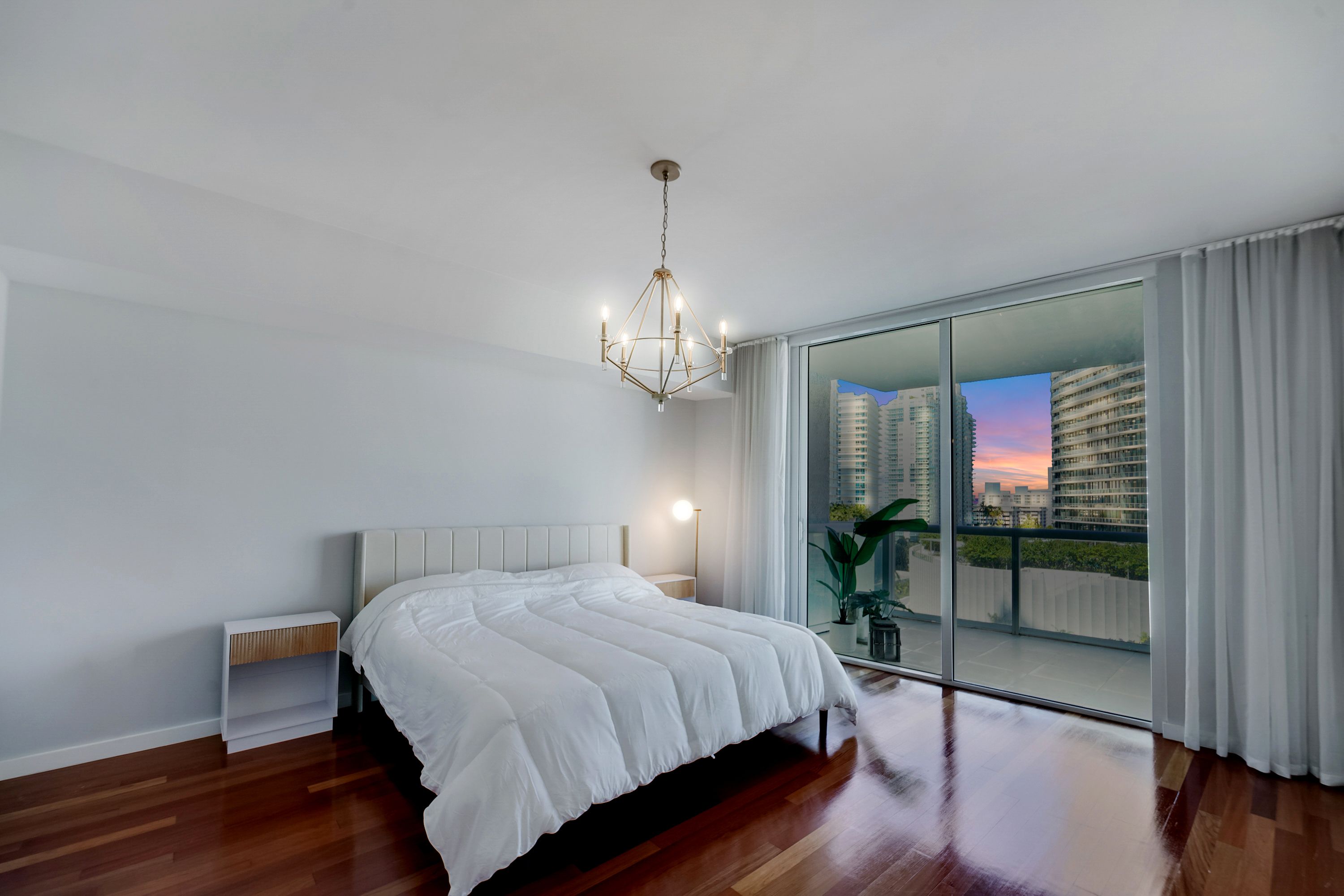 450 Alton Rd Unit# 906