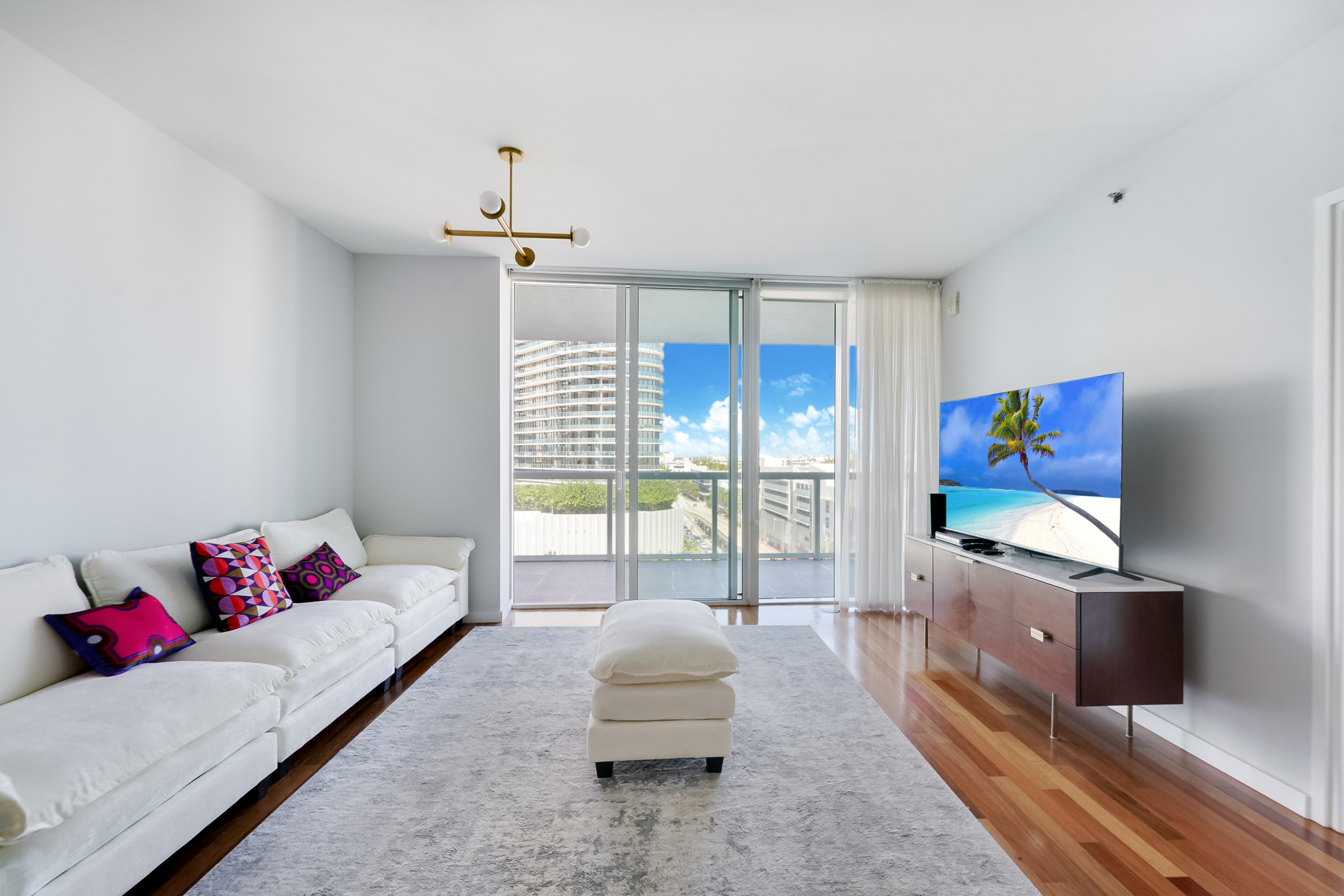 450 Alton Rd Unit# 906