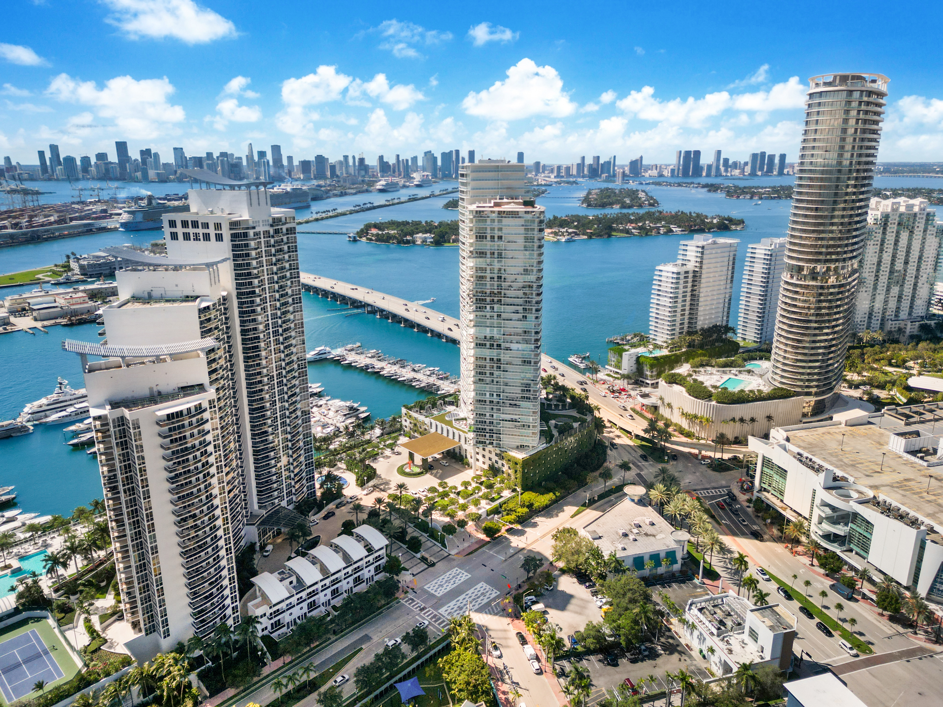 450 Alton Rd Unit# 906