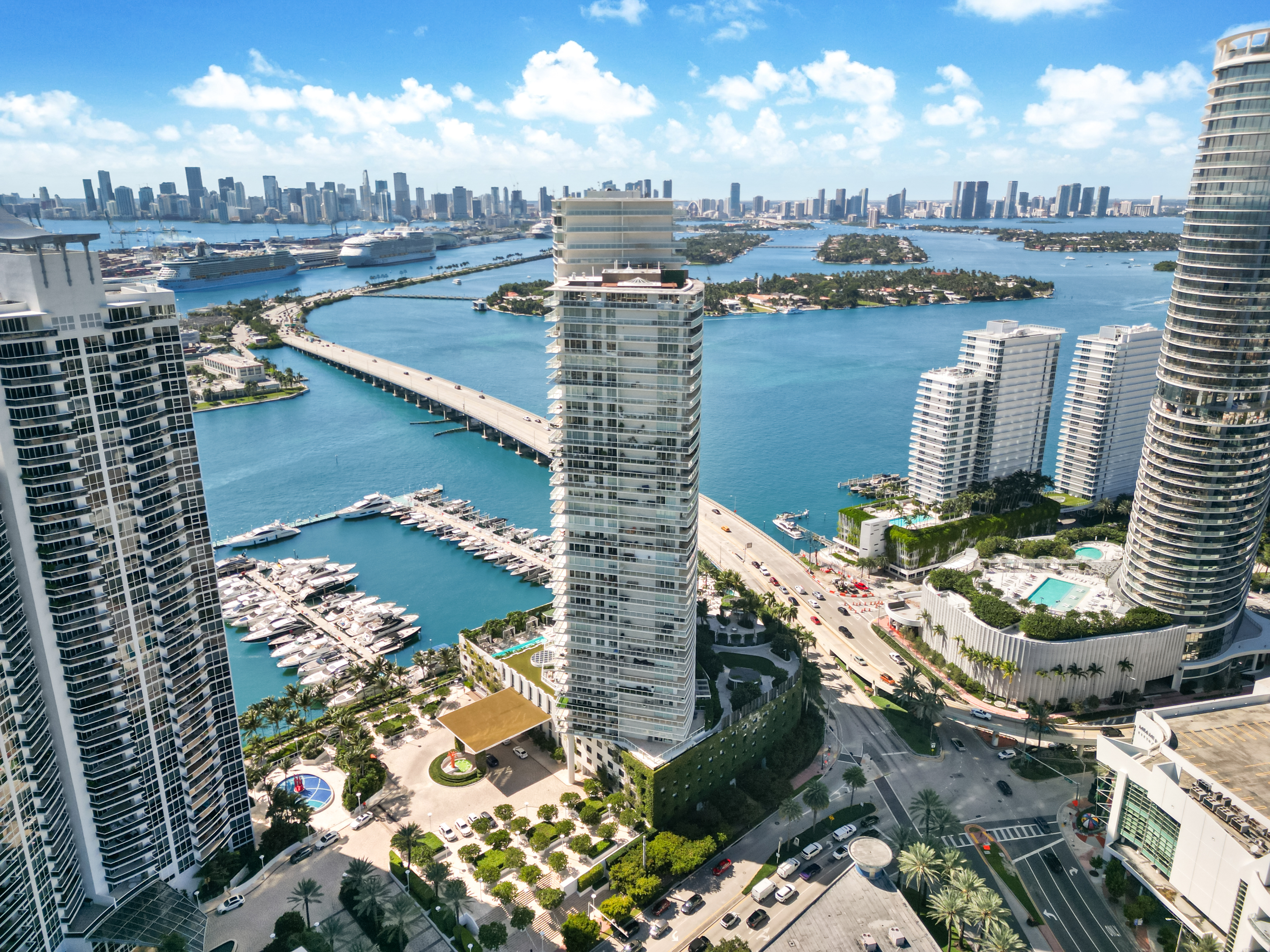 450 Alton Rd Unit# 906