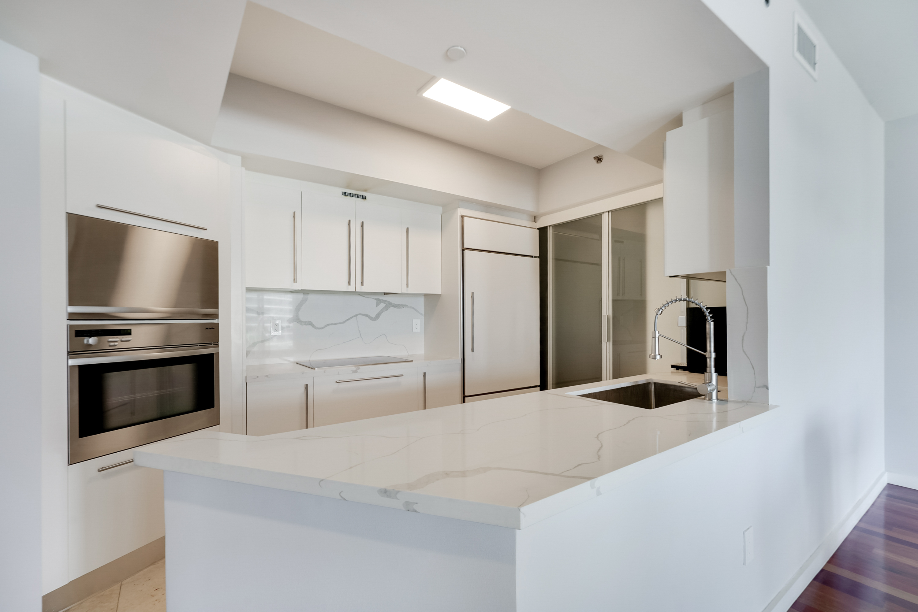 450 Alton Rd Unit# 906