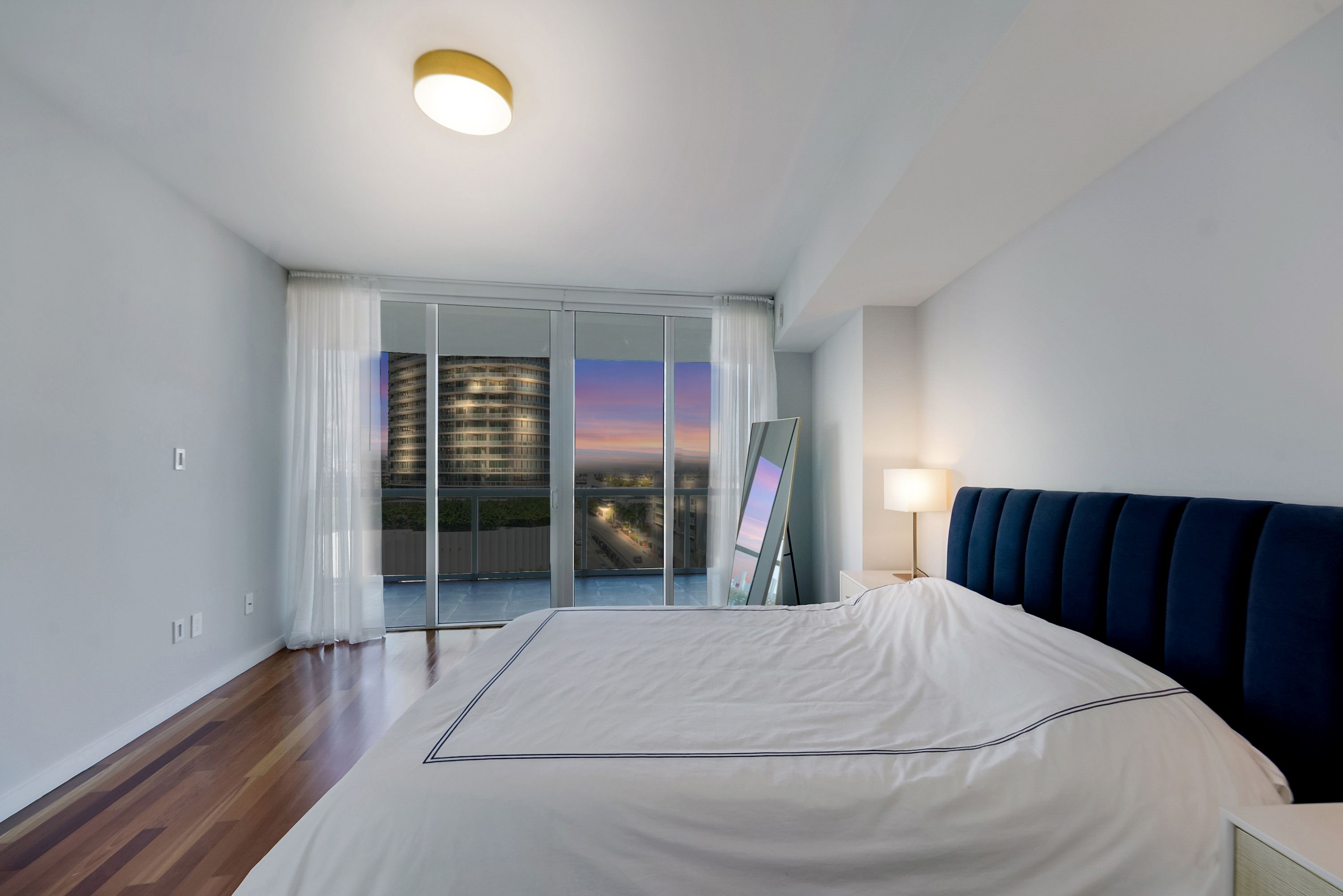 450 Alton Rd Unit# 906