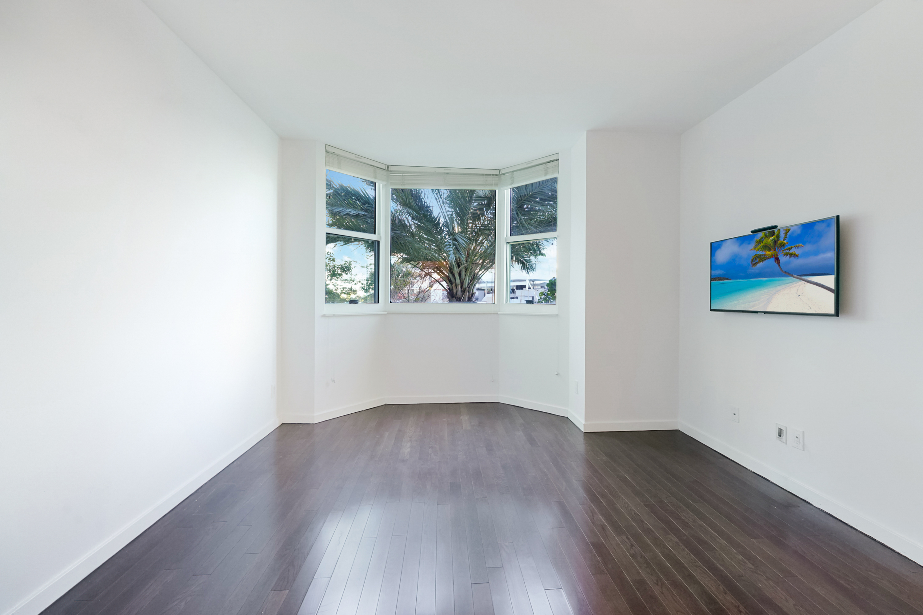 300 S Pointe Dr Unit# 405