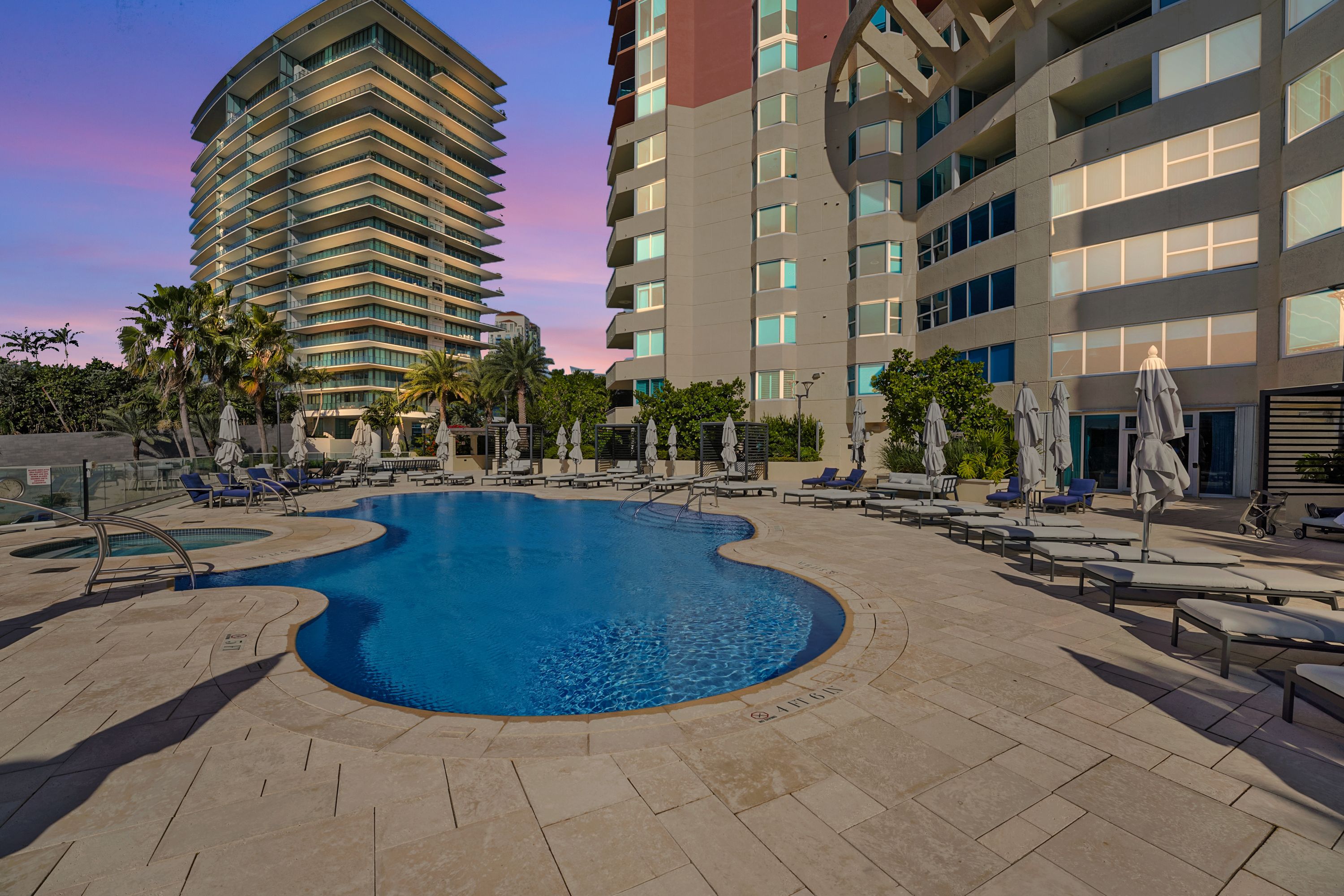 300 S Pointe Dr Unit# 405