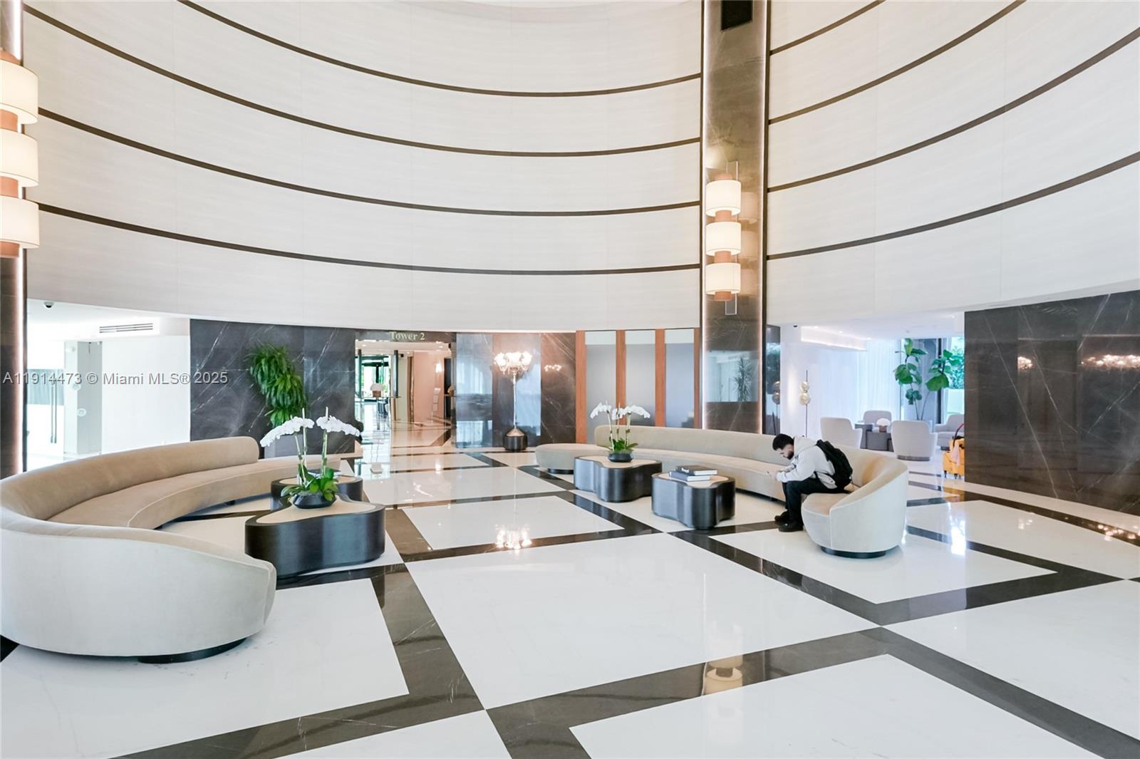 300 S Pointe Dr # 405