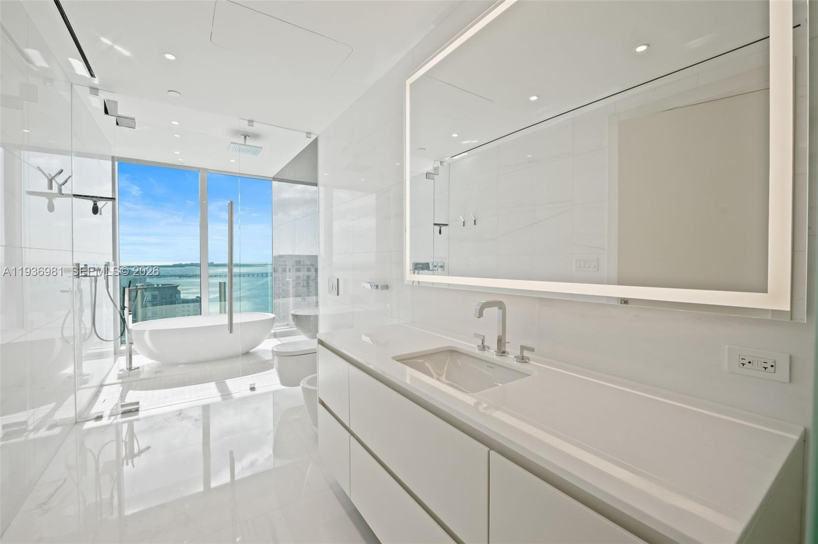 300 Biscayne Blvd Way # 3201